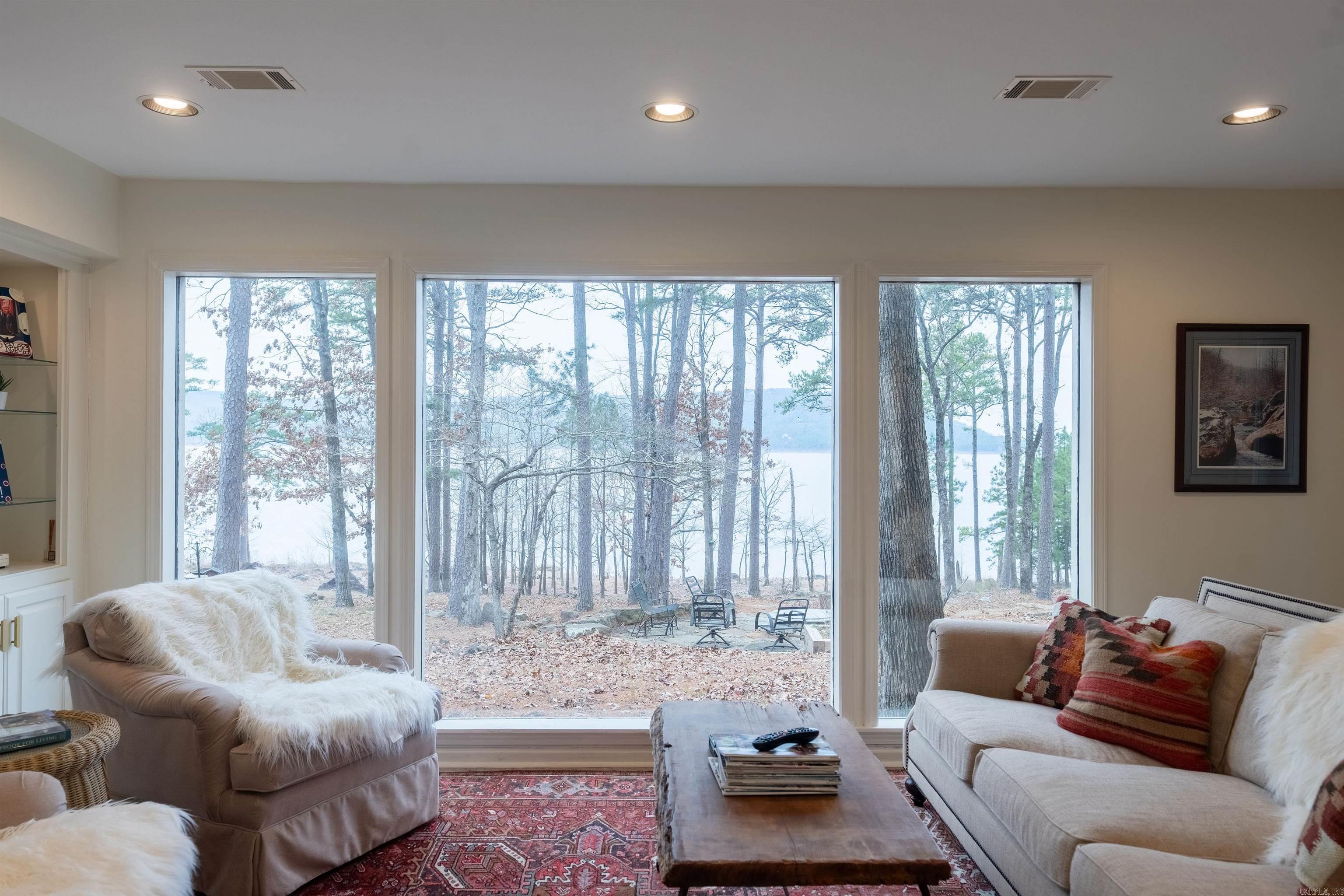 EI: ROND POINT - Residential