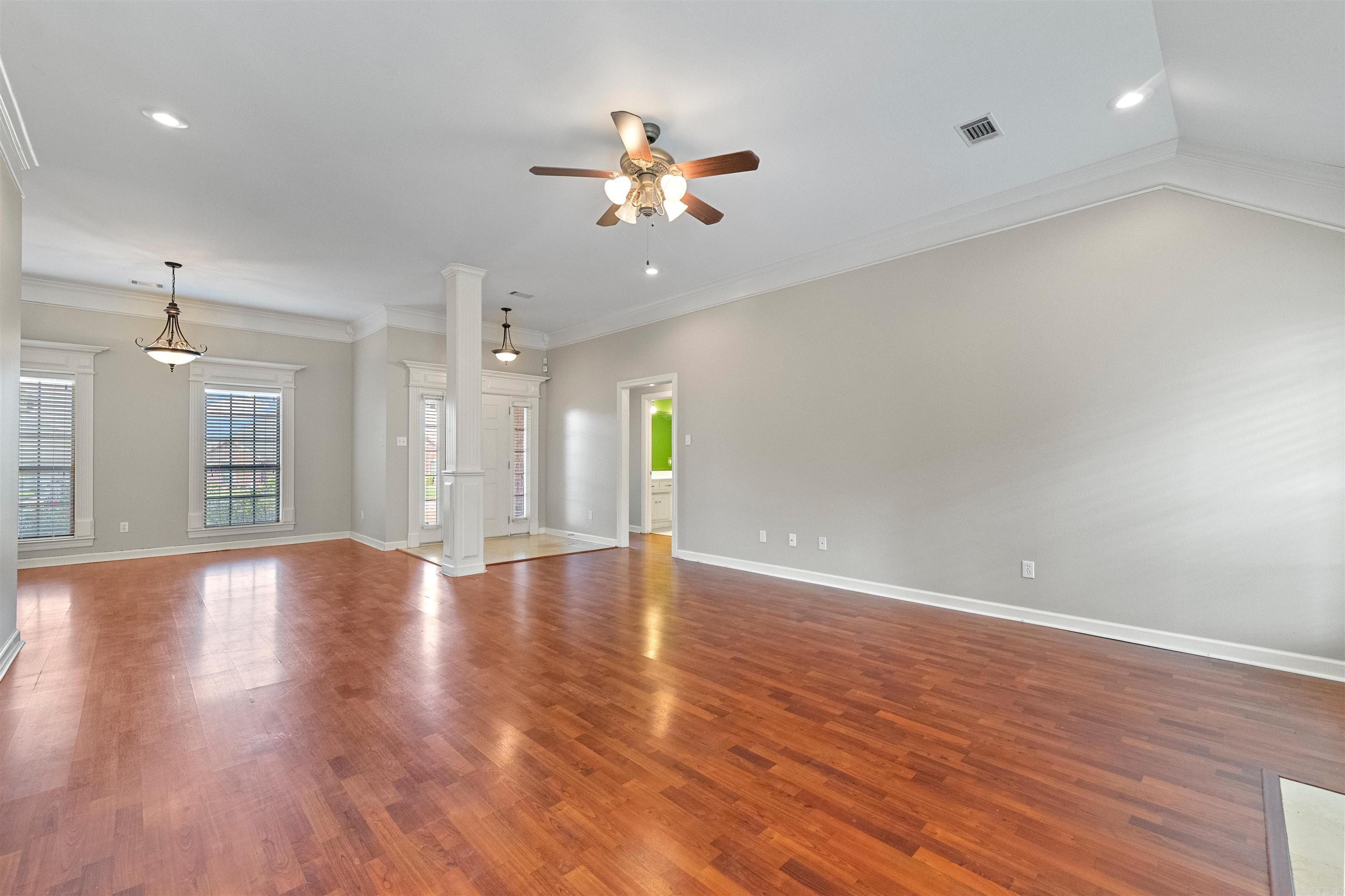 NORTHLAKE - Residential