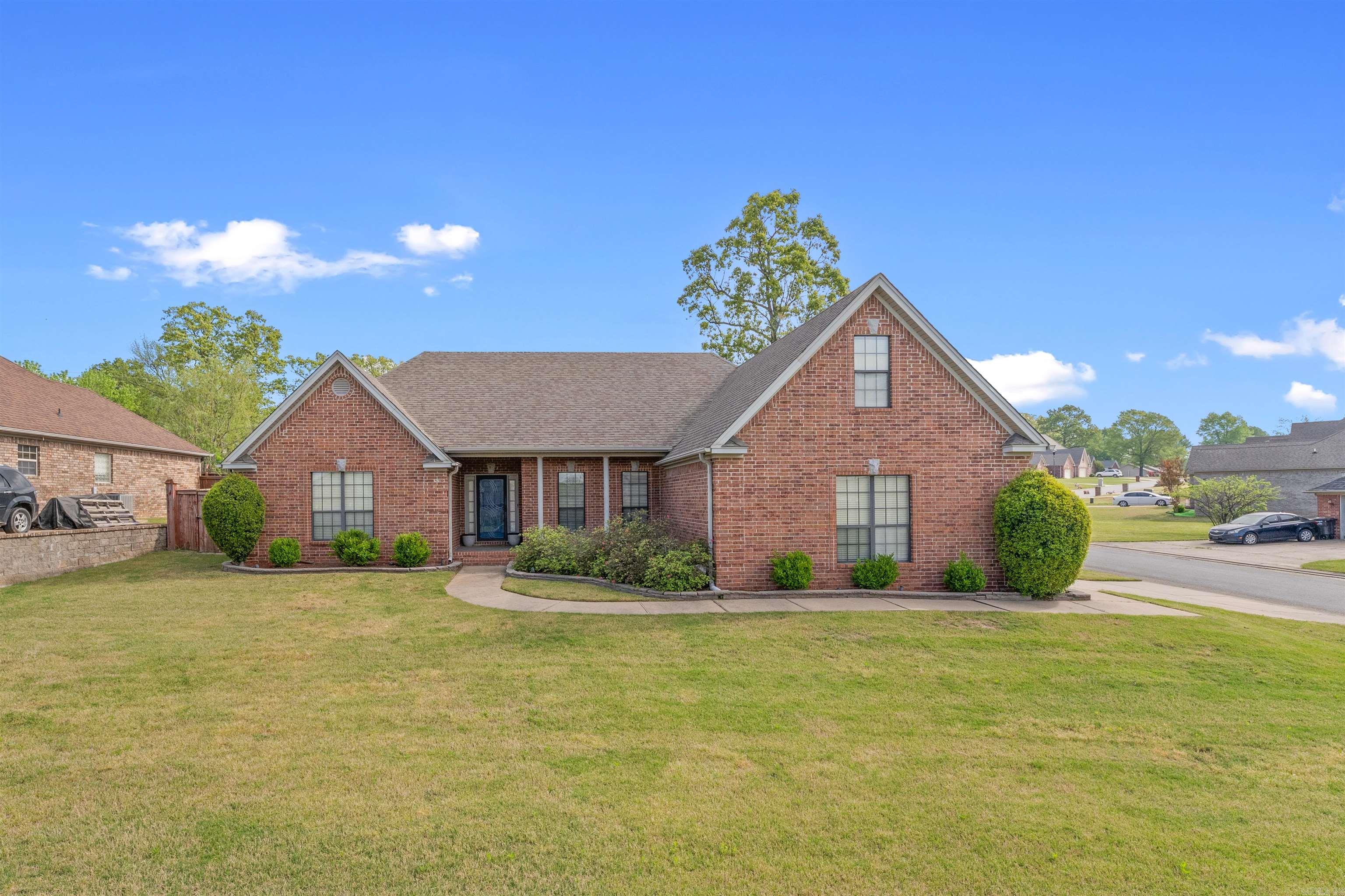 NORTHLAKE - Residential