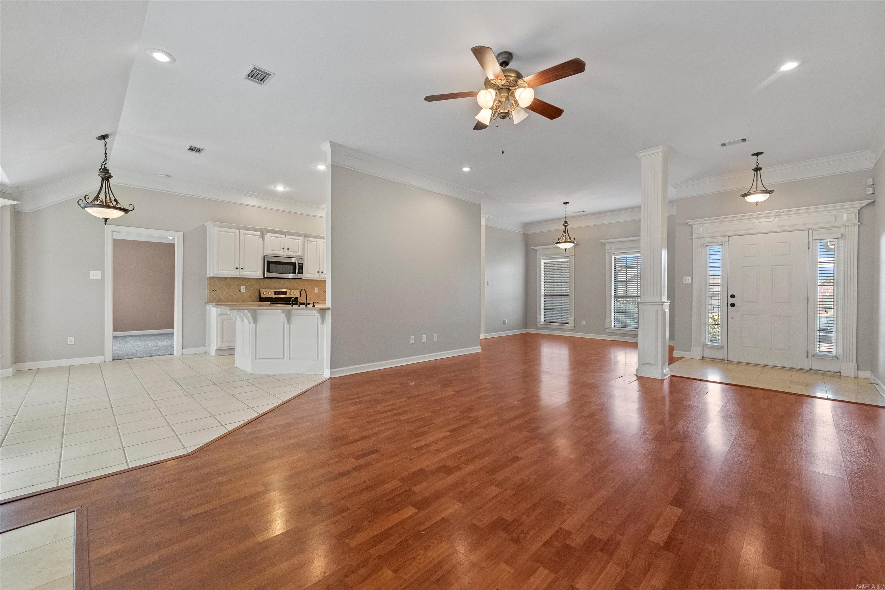 NORTHLAKE - Residential