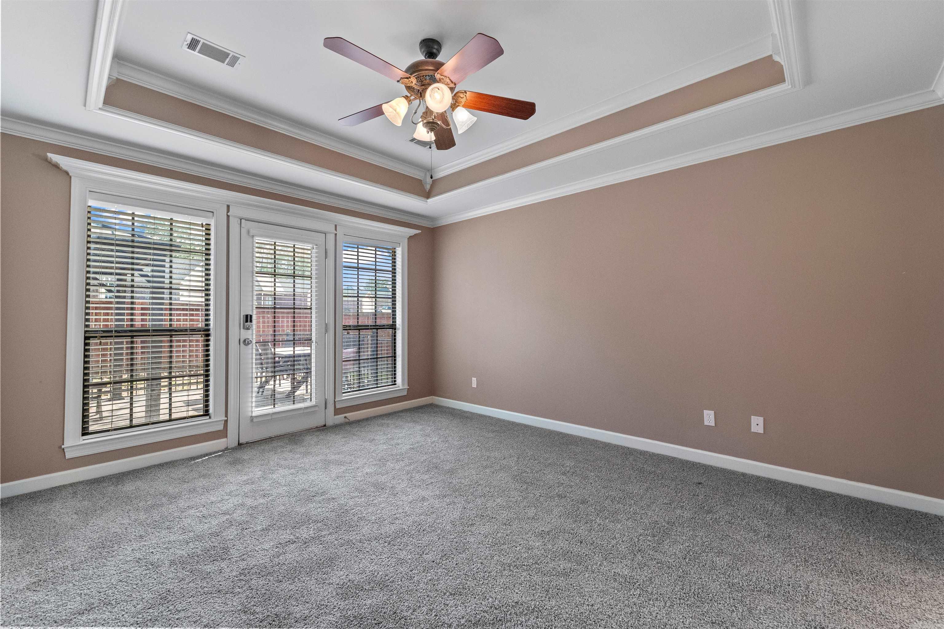 NORTHLAKE - Residential