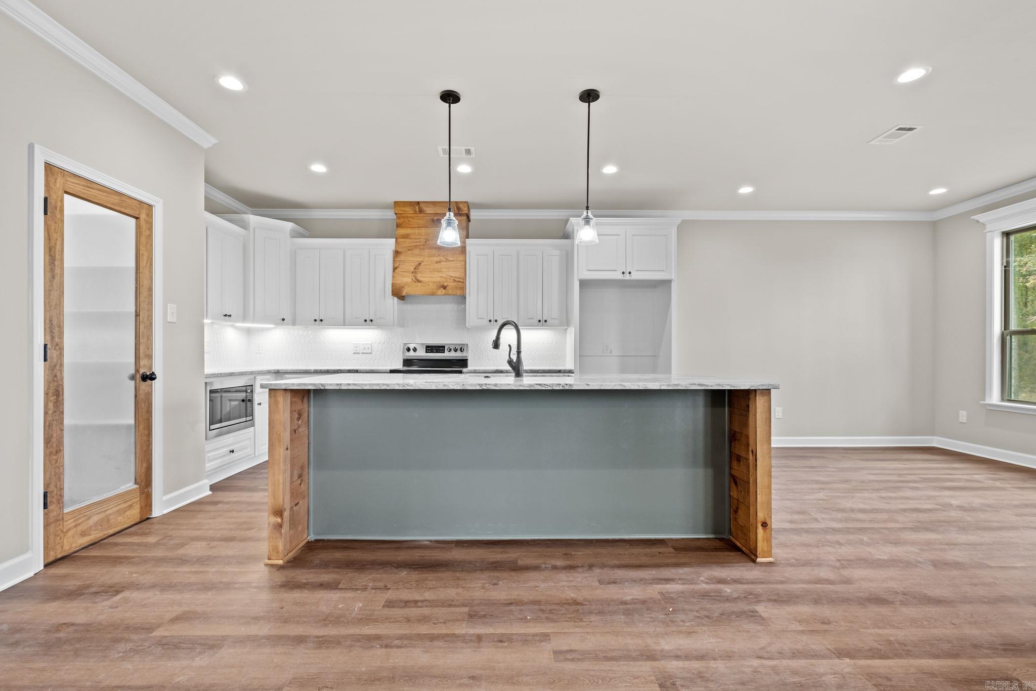 HIDDEN VALLEY ESTATES - Residential