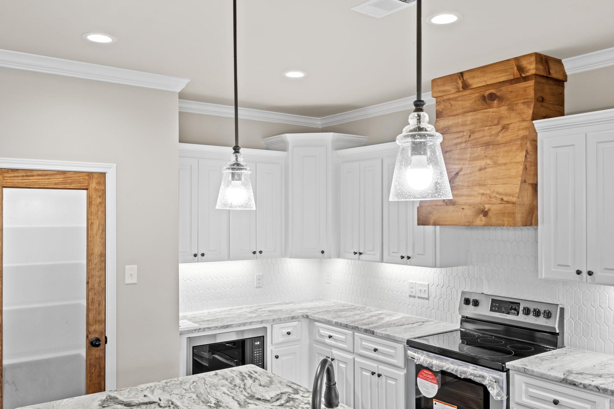 HIDDEN VALLEY ESTATES - Residential