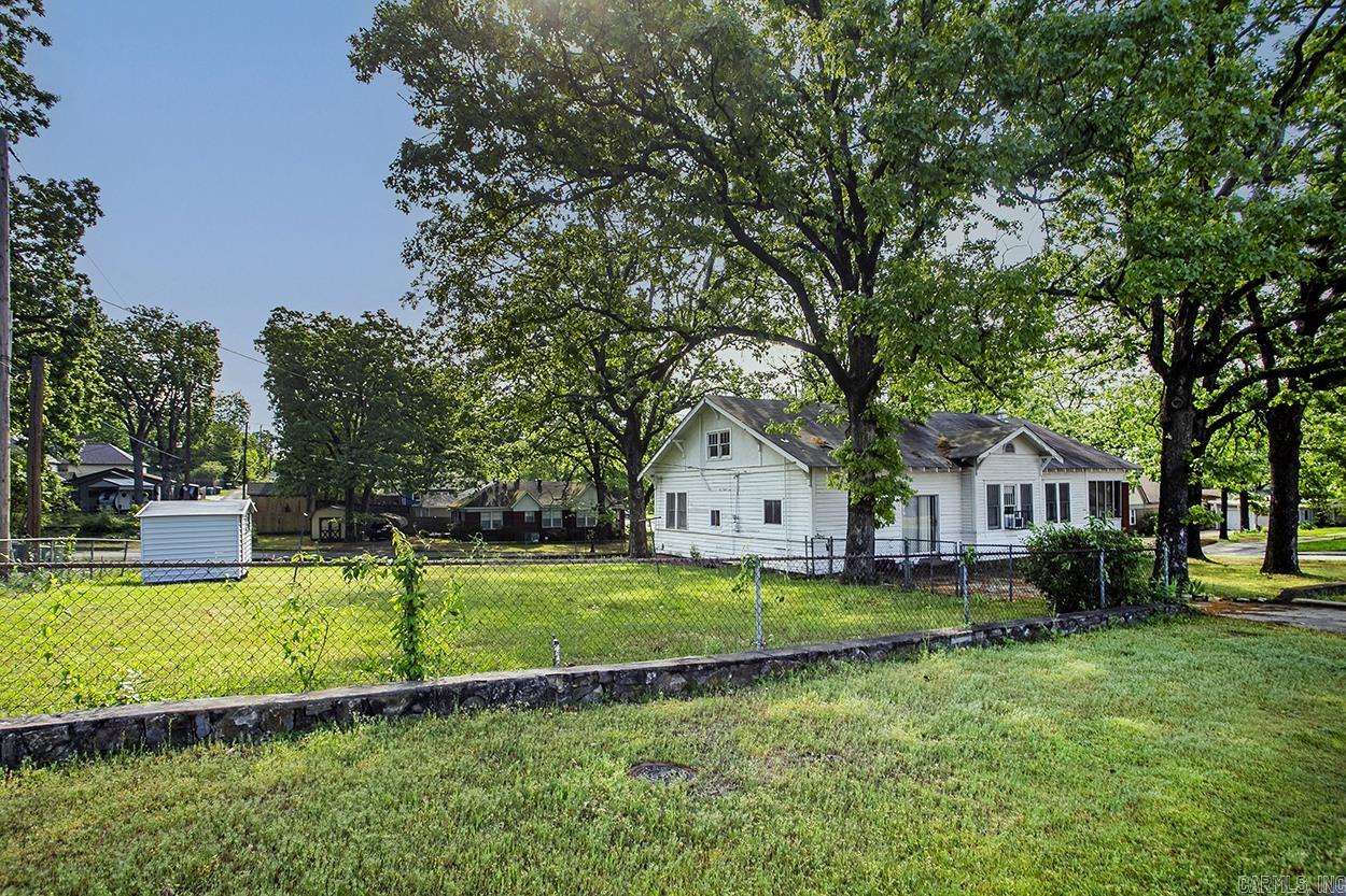 PULASKI HEIGHTS - Residential