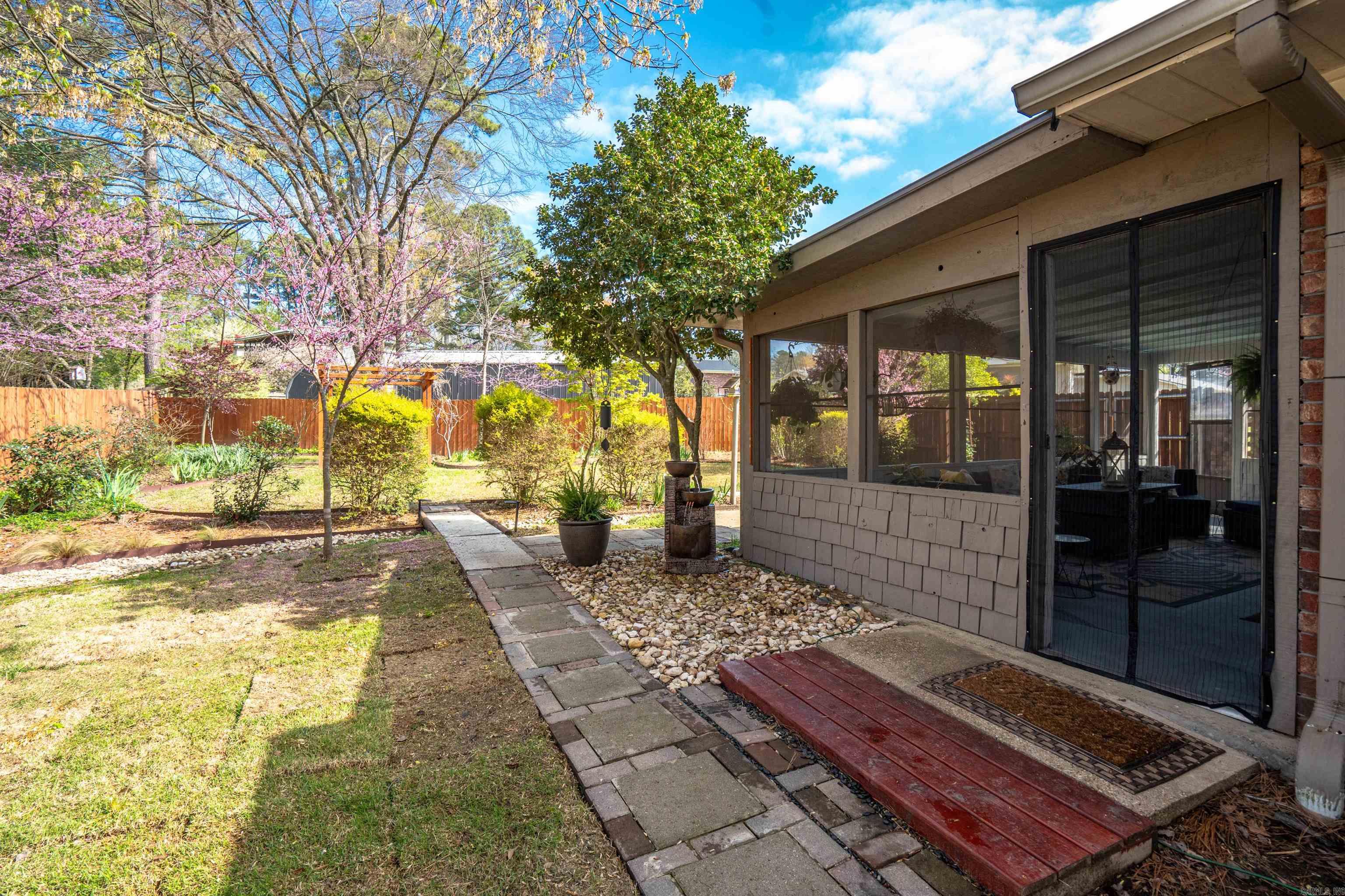 BEVERLY HILLS - Residential