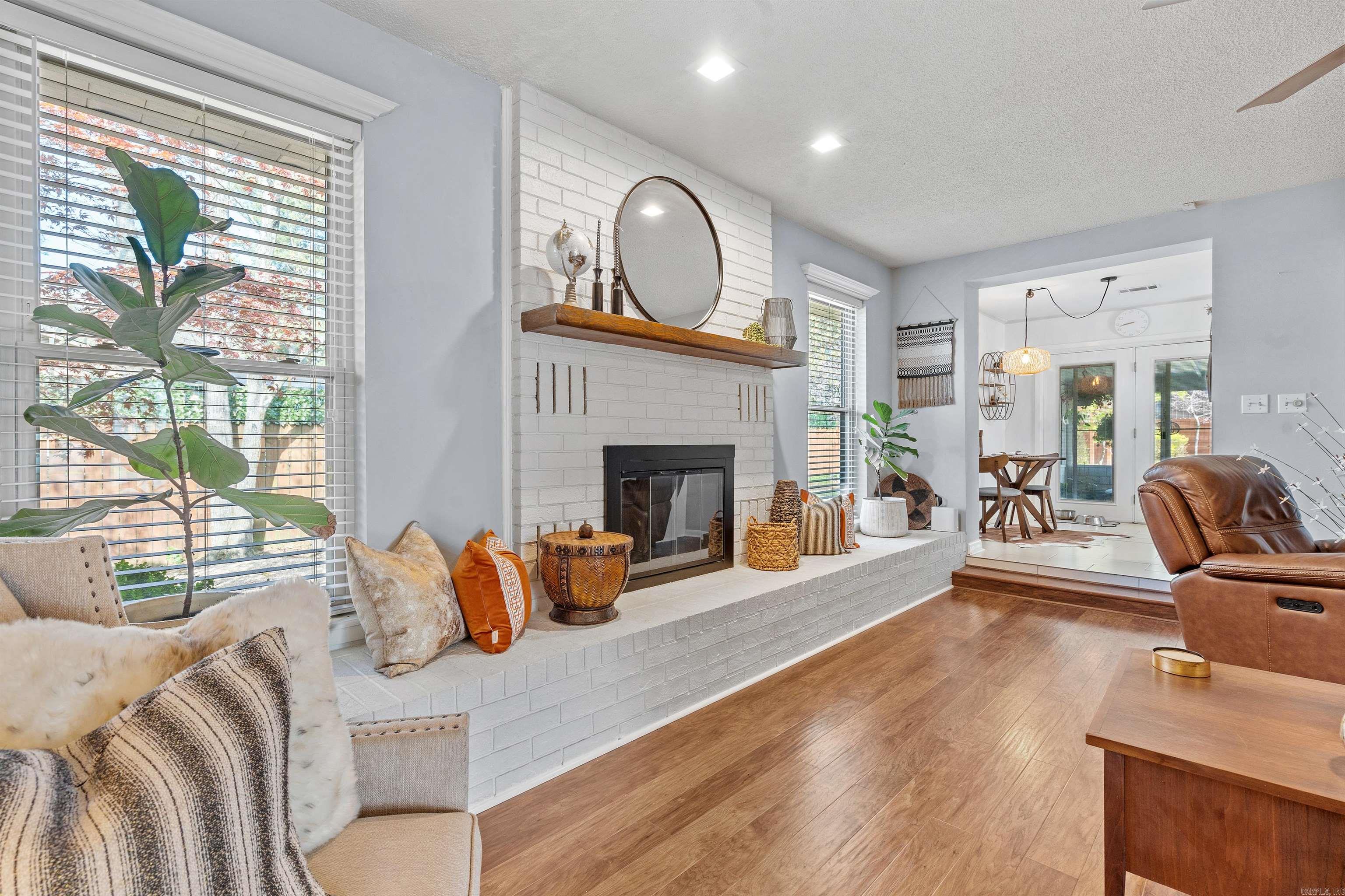 BEVERLY HILLS - Residential