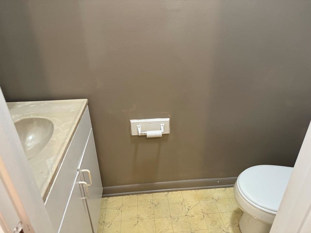 EIGHTH - Residential