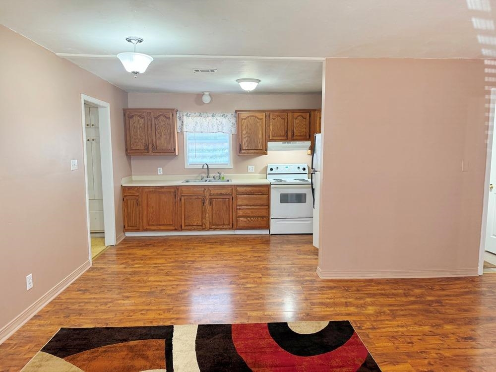 EIGHTH - Residential