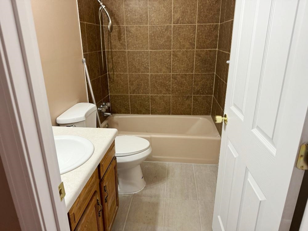 EIGHTH - Residential