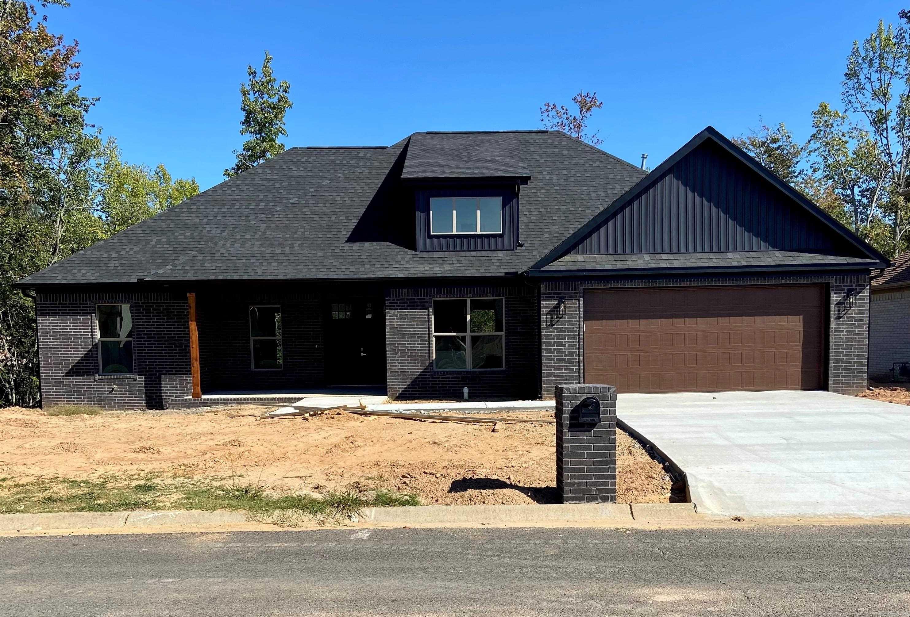 EDGEWATER - Residential