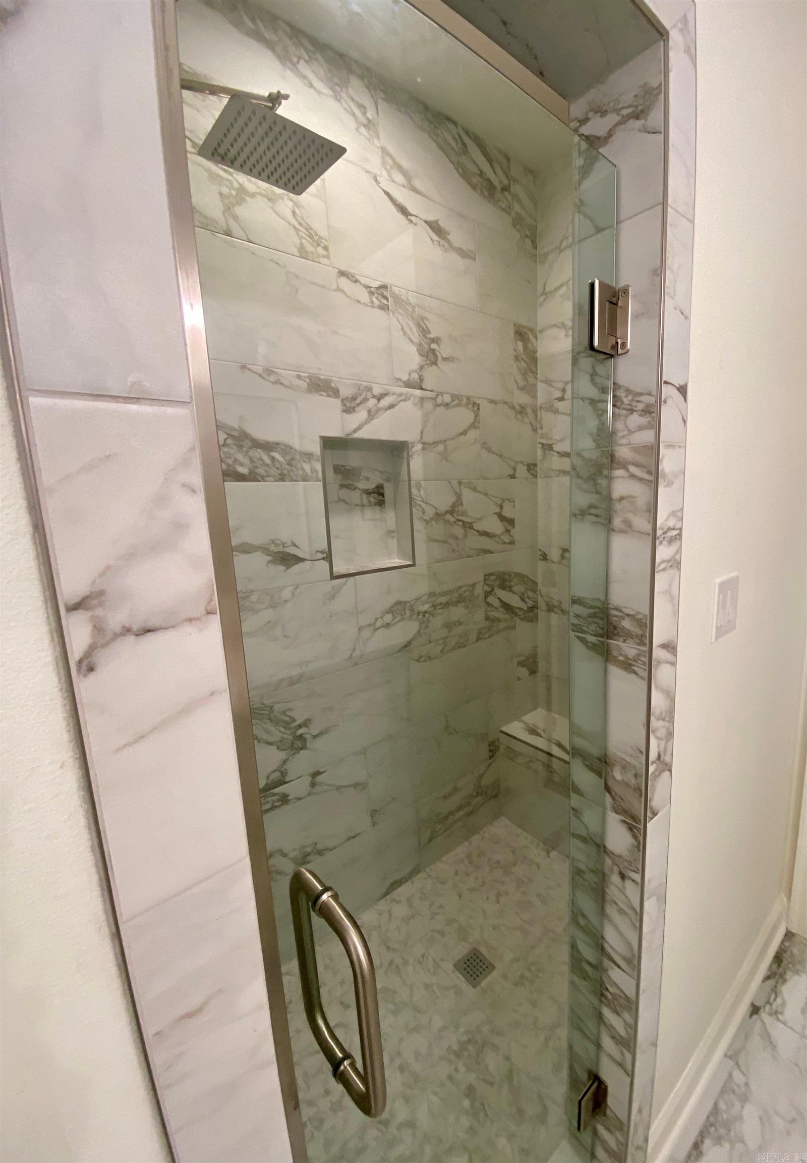 EDGEWATER - Residential