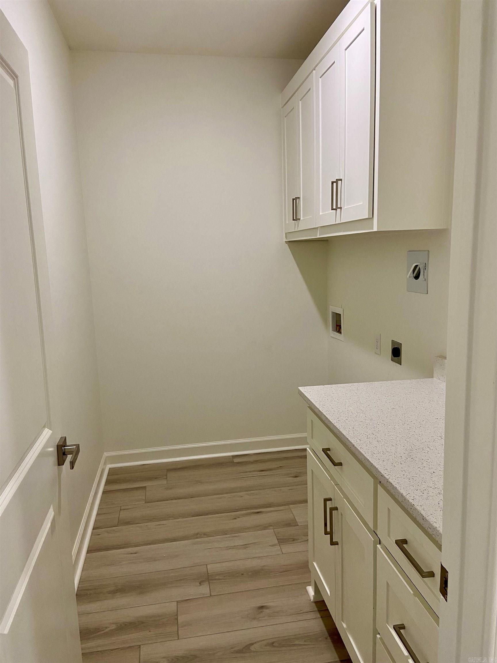 EDGEWATER - Residential