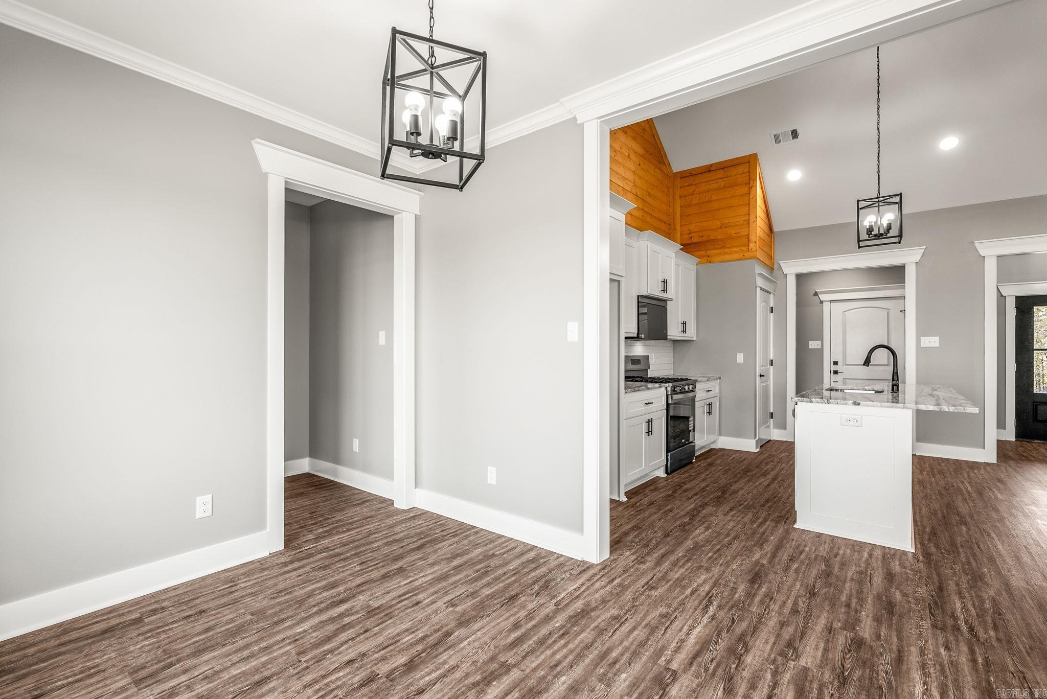 HIDDEN VALLEY ESTATES - Residential