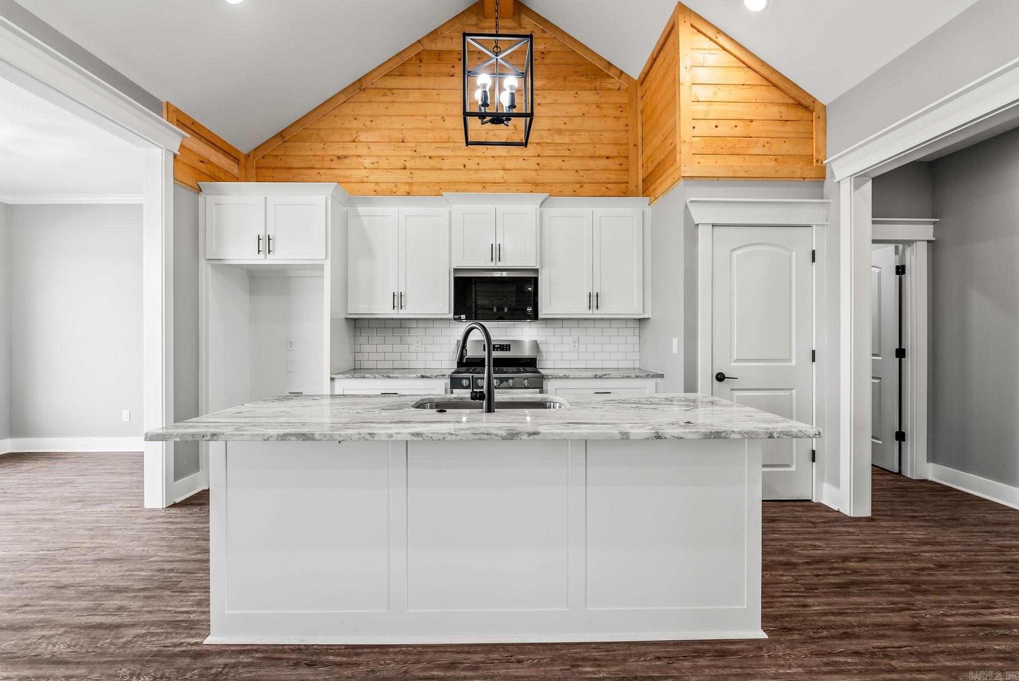 HIDDEN VALLEY ESTATES - Residential