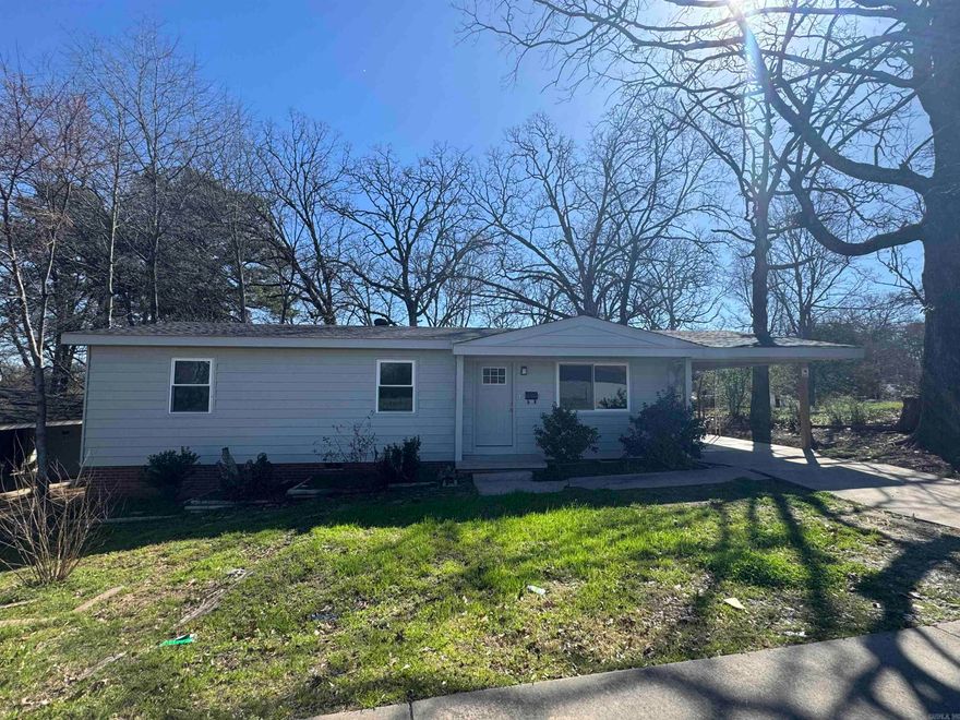REMODELED 3 bed 2 bath. NEW: roof, paint, heat & air, flooring, windows, cabinets, granite, appliances, roof, baths, sinks, lights, fans, deck, and more! Nice place, convenient location. Basically a new house. See agent remarks for additional info and offer submission instructions.
