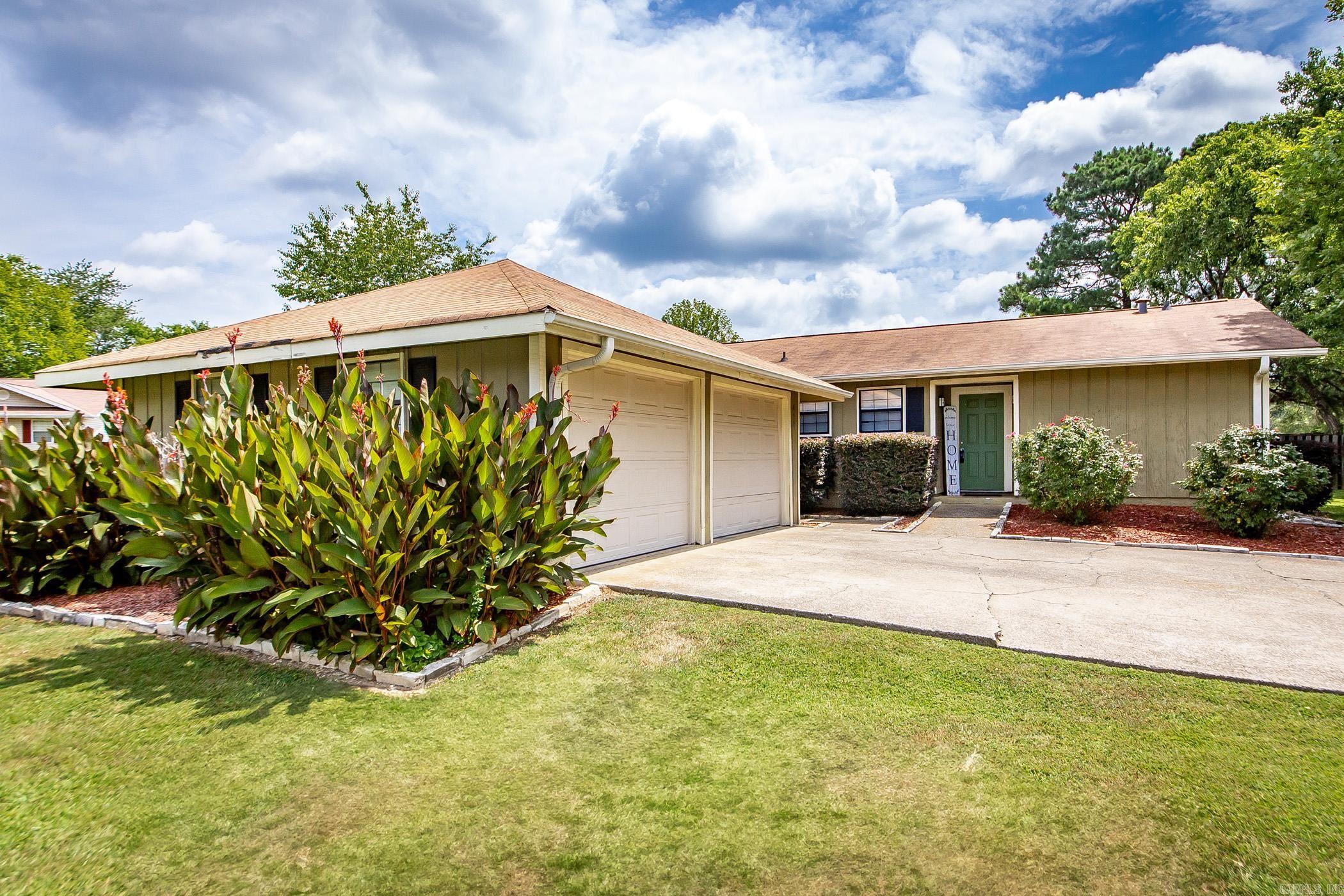 Sitting on a nice corner lot in a quiet subdivision in Lakeside School District you'll find this 3 bed 2 bath waiting for its next family. Though the neighborhood is close knit, there is no HOA! Boasting an open concept, detached garage, and prime location, this home is definitely a must see!