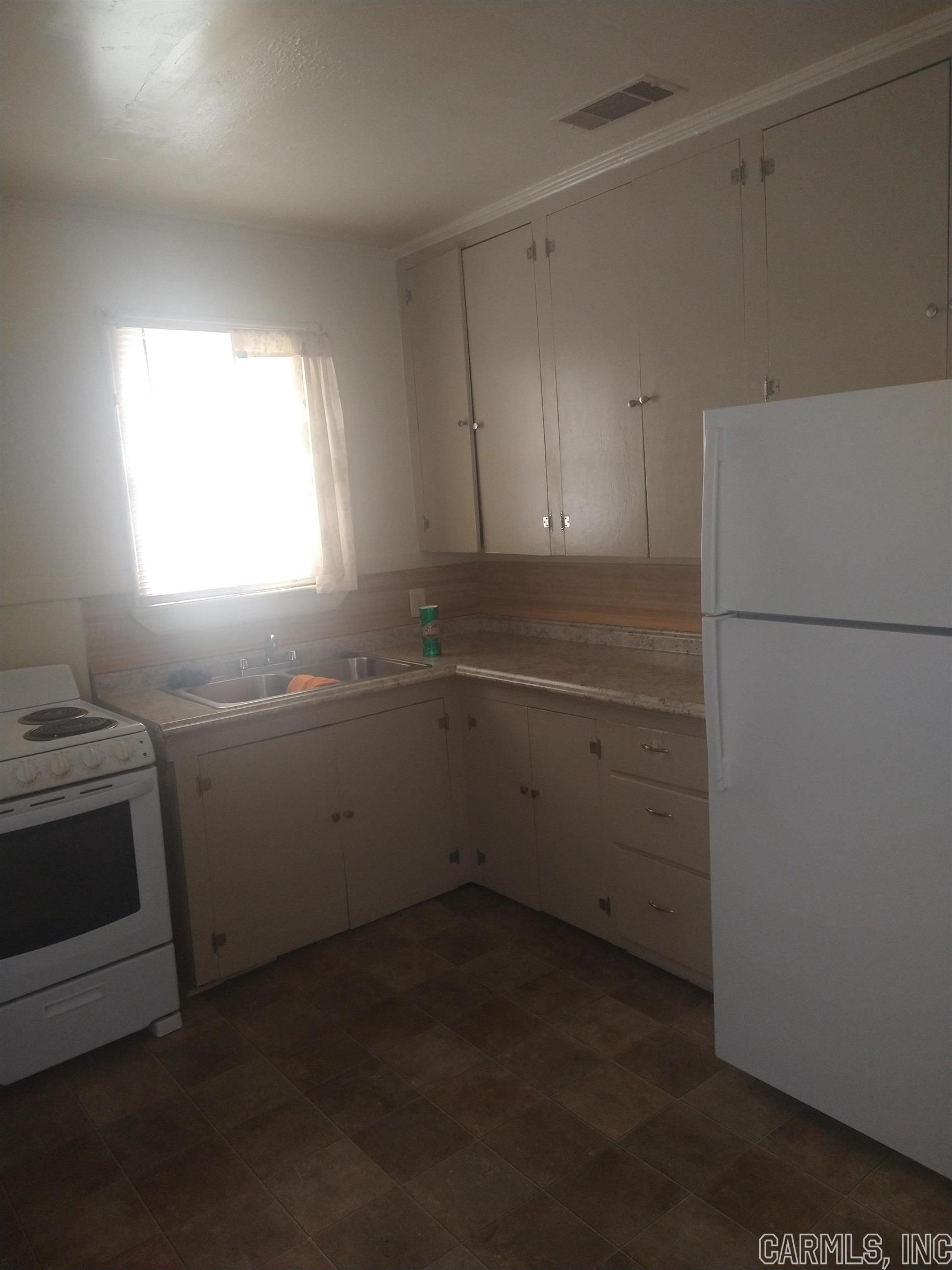 Buhlers 9th - Residential Lease