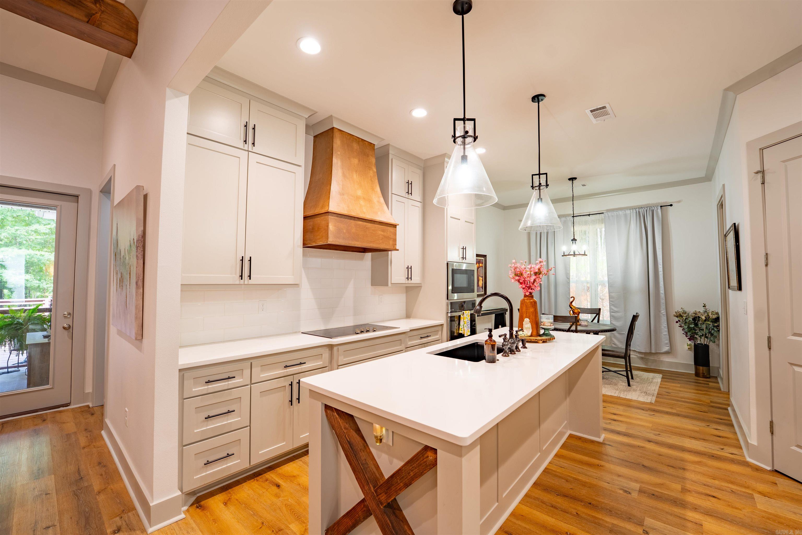DIAMONDHEAD - Residential