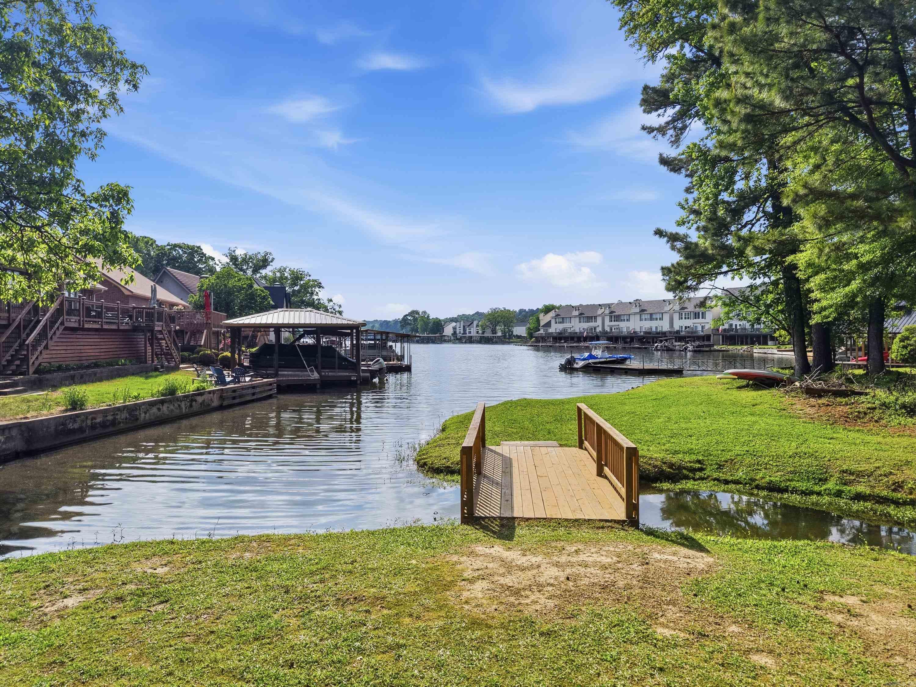 BAYSHORE ACRES - Residential