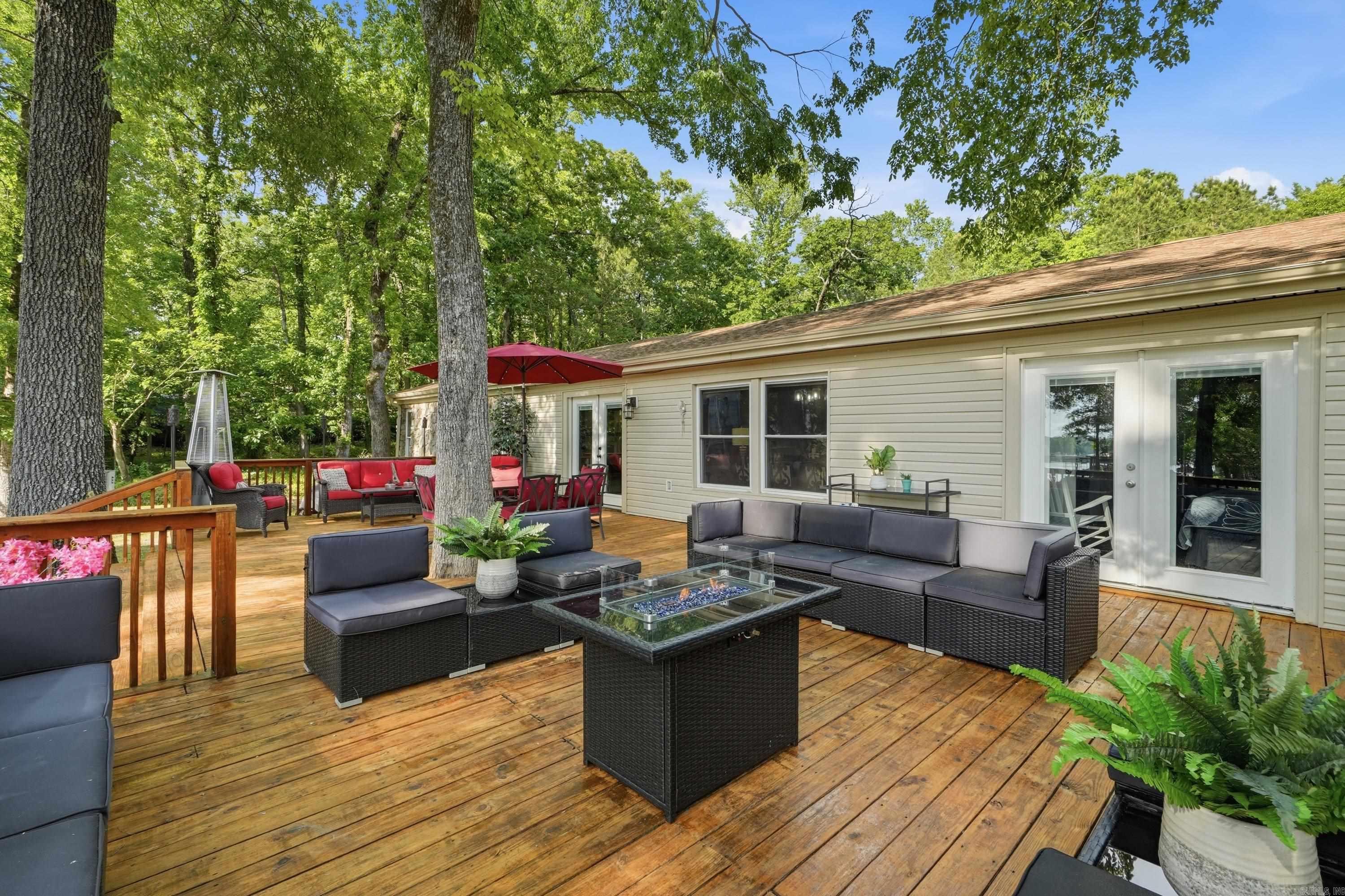 BAYSHORE ACRES - Residential