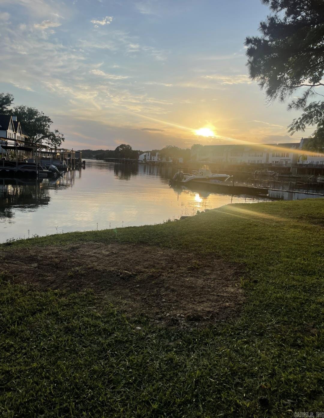 BAYSHORE ACRES - Residential