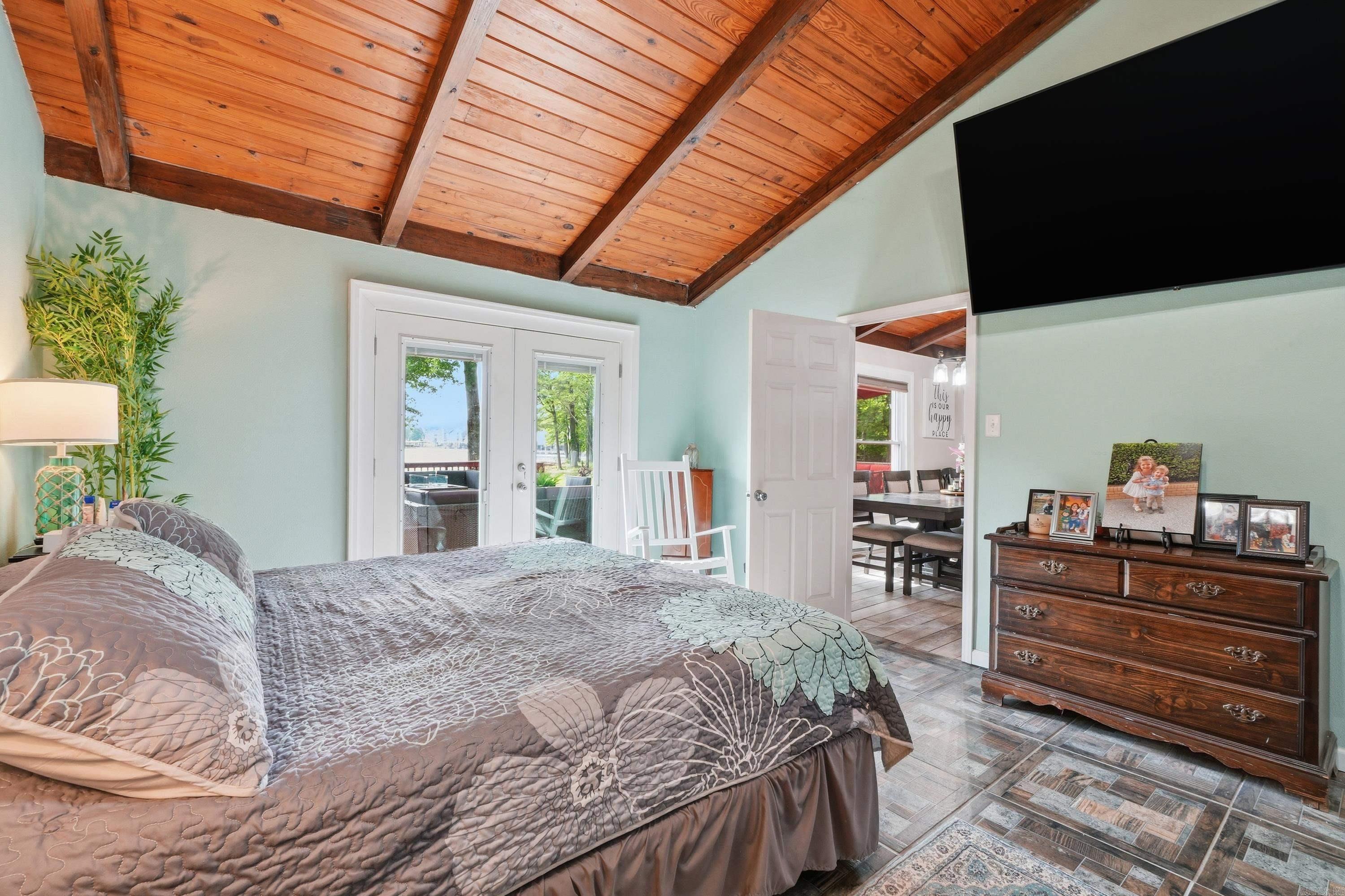 BAYSHORE ACRES - Residential