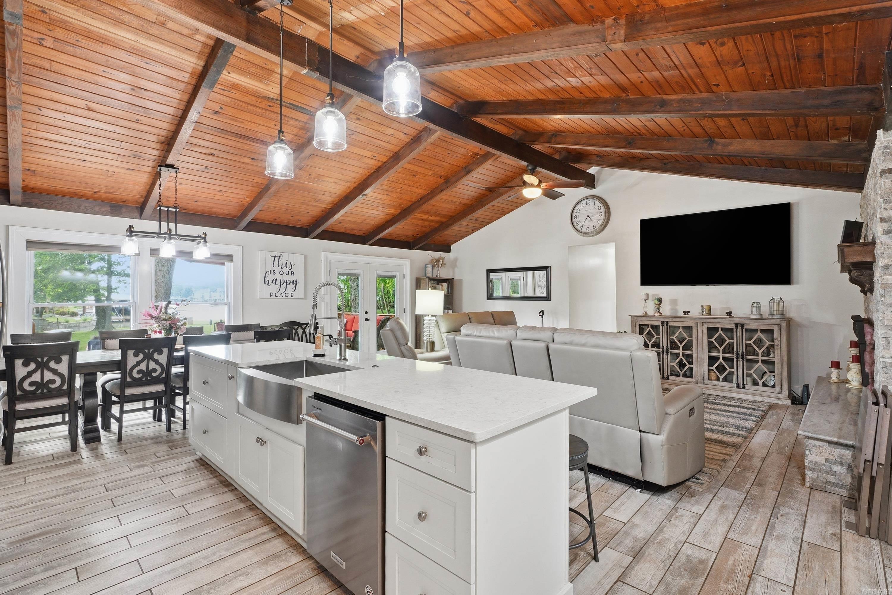 BAYSHORE ACRES - Residential