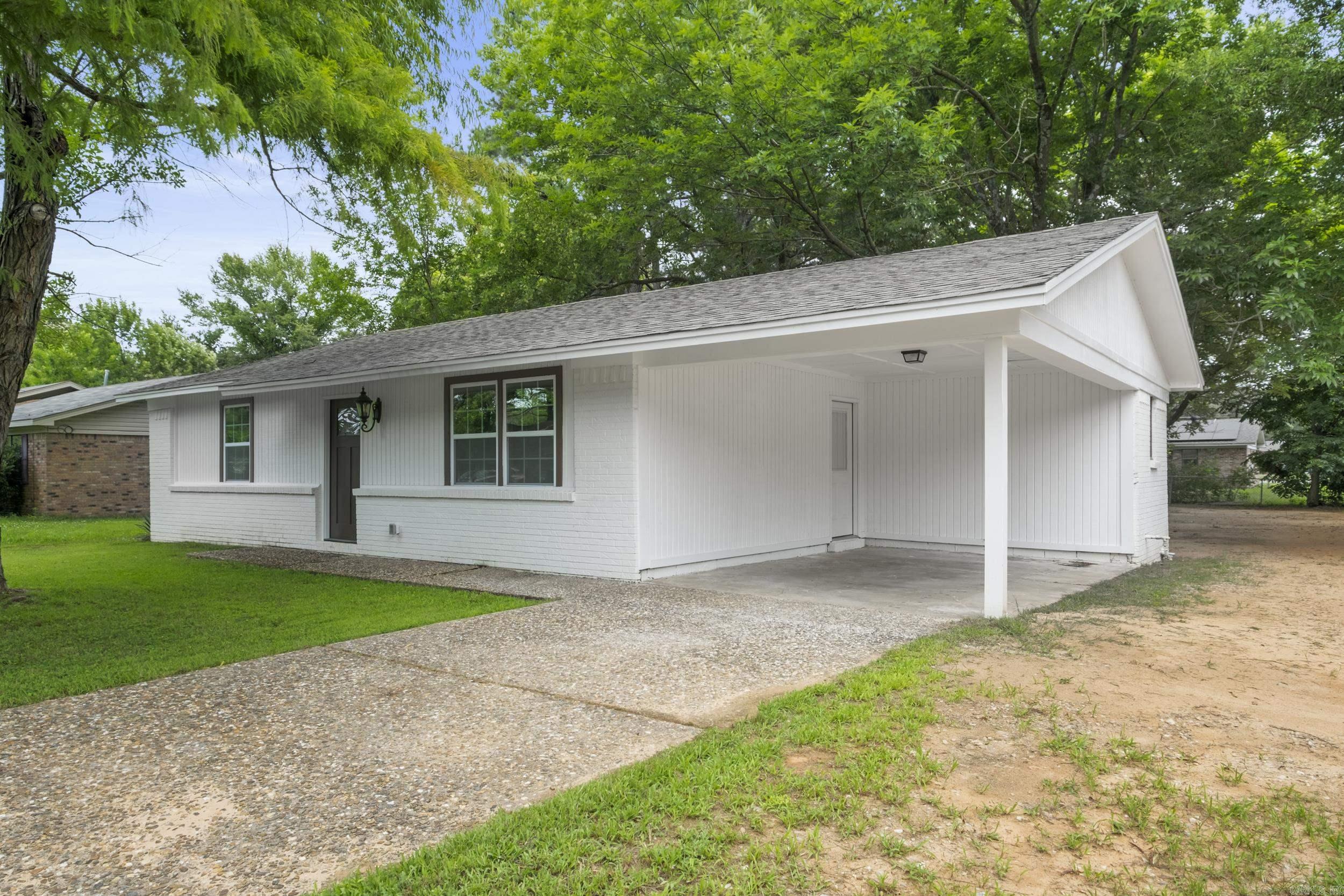 Fall in love with this beautifully renovated 3-bedroom, 1-bath home in the heart of Lonoke, AR. With 1,144 square feet of thoughtfully updated living space, this home is bursting with style and comfort. Step inside to fresh modern paint, sleek luxury vinyl flooring, and a gorgeous, tiled bathroom. Every detail has been beautifully refreshed ā including a brand-new roof and new HVAC system ā so all you have to do is move in and enjoy. Whether you're relaxing in the spacious living area or entertaining family and friends, this home is designed to fit your lifestyle. Nestled in a prime location close to schools, shopping, and parks ā convenience and charm come together here. Don't miss your chance to own this stunning, move-in-ready gem. Schedule your private showing today!
