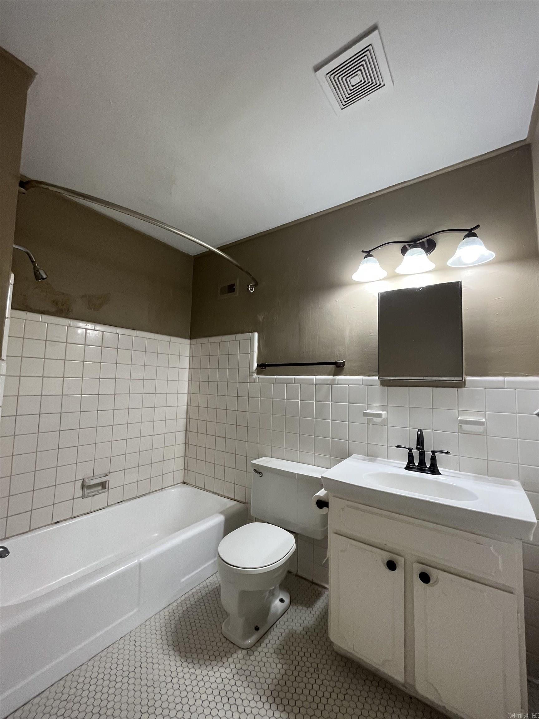 Pulaski Heights - Residential Lease