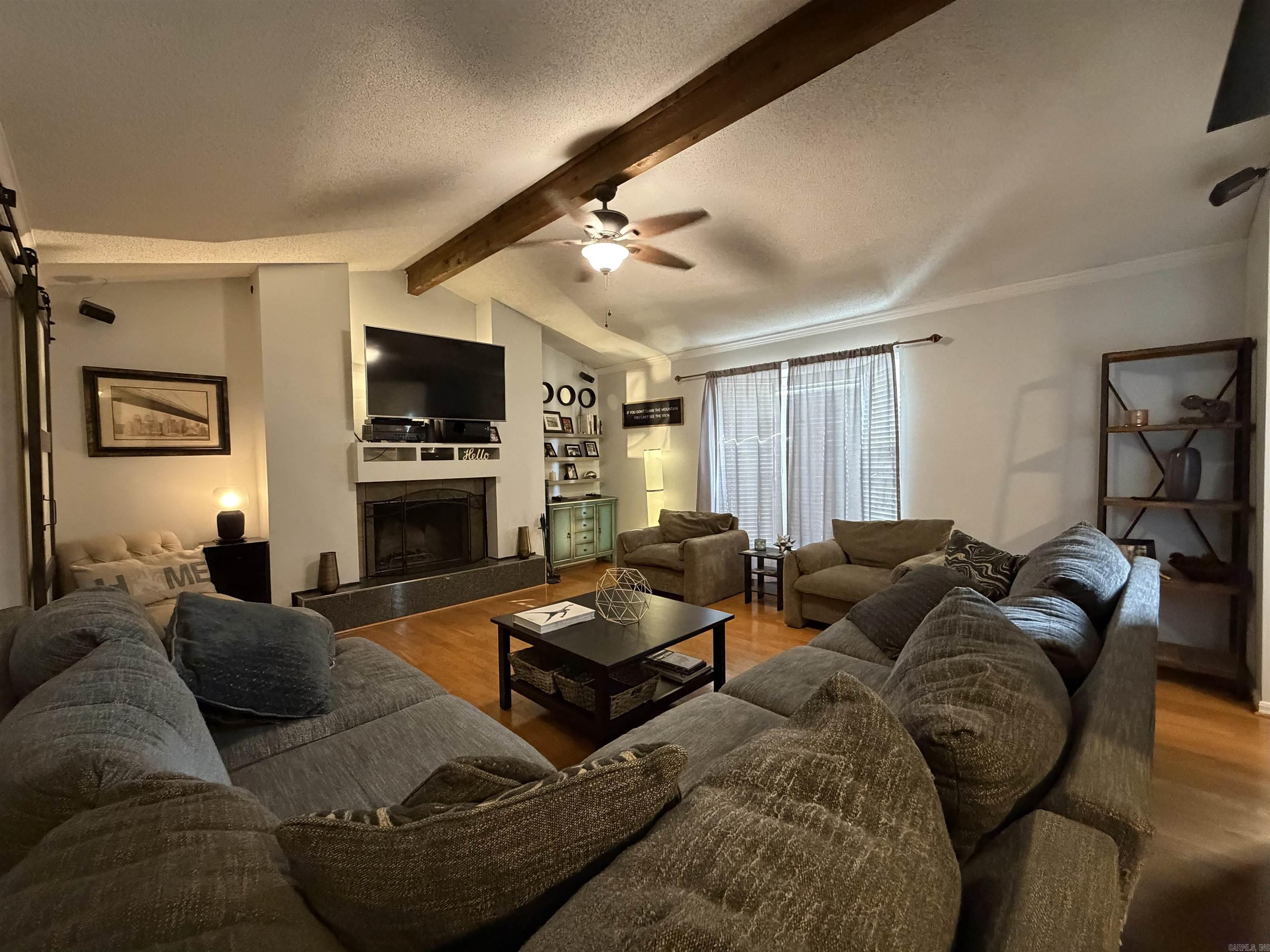 PLEASANT VIEW - Residential