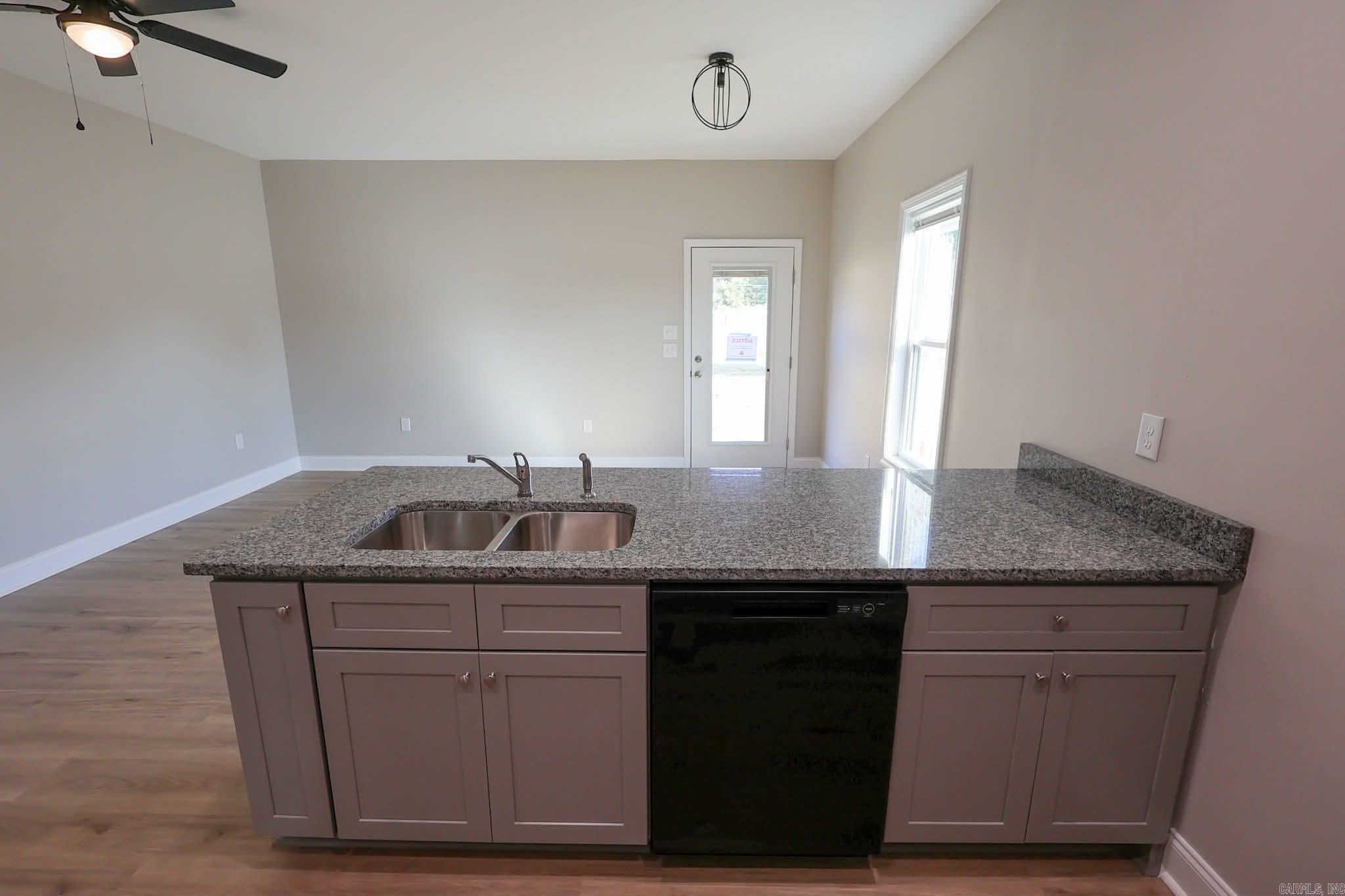 THE WRIGLEY PLACE ADDITION LOT 1 - Residential Income