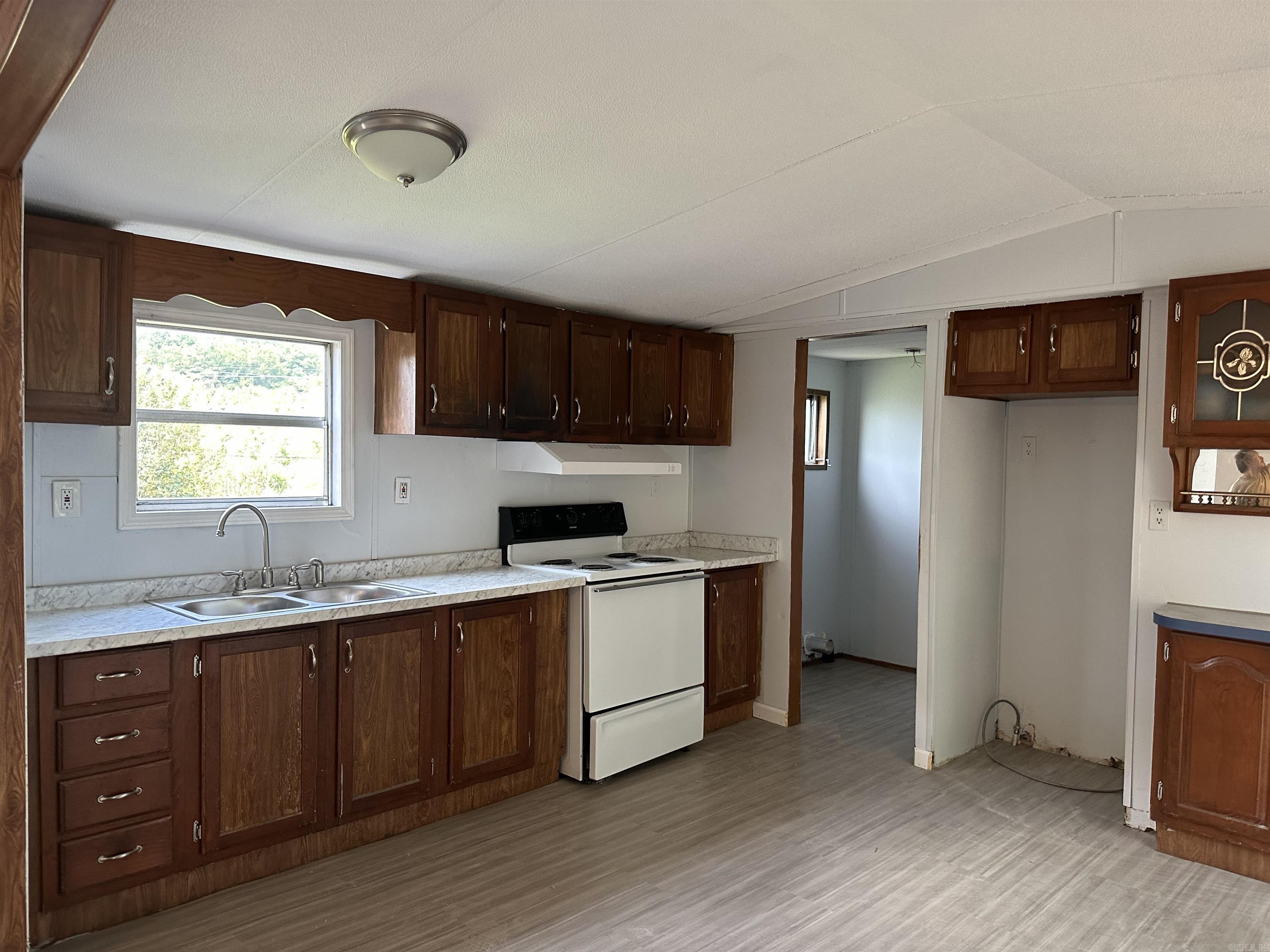 Fittsview - Residential Lease