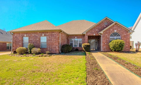 Photo of 3211 Moonlighting Place Dr, Bryant, AR 72022 (MLS # 26024194)