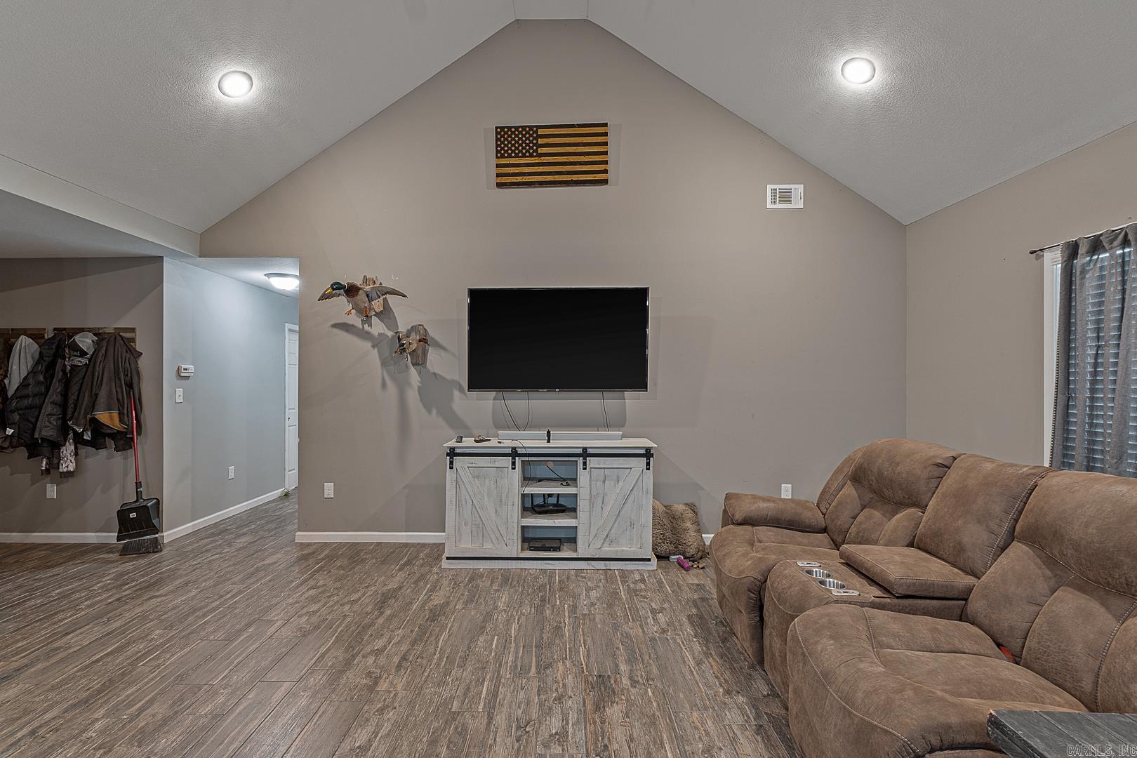 DONLEE RIDGE - Residential