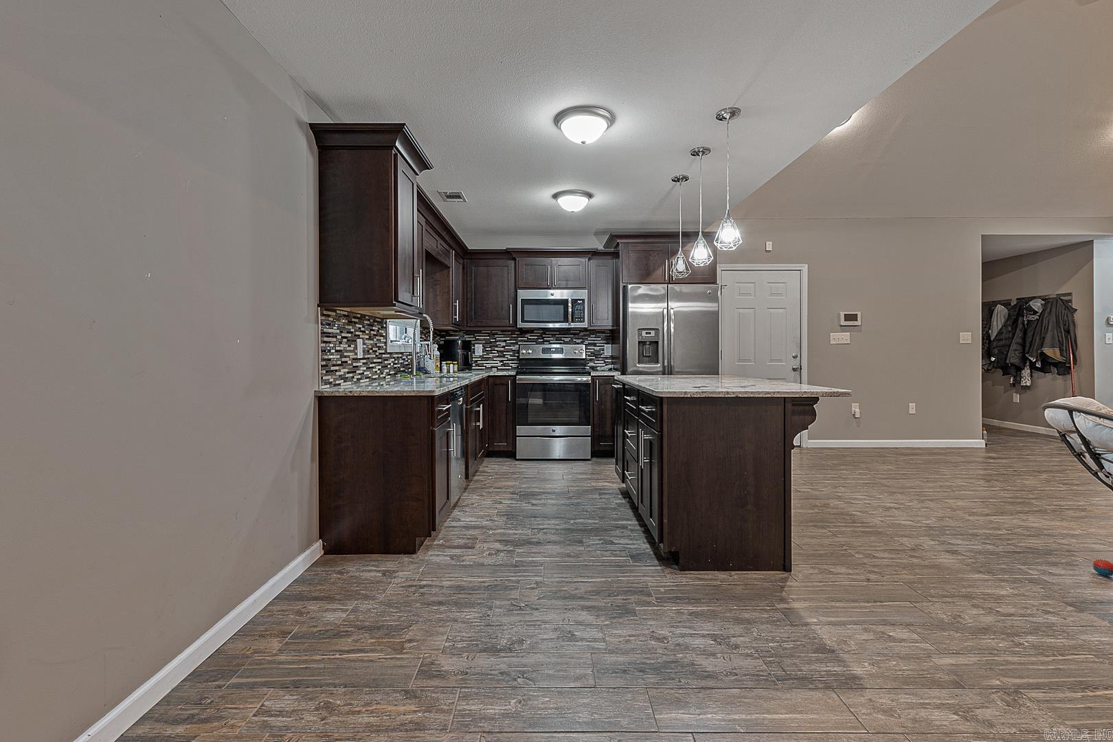 DONLEE RIDGE - Residential