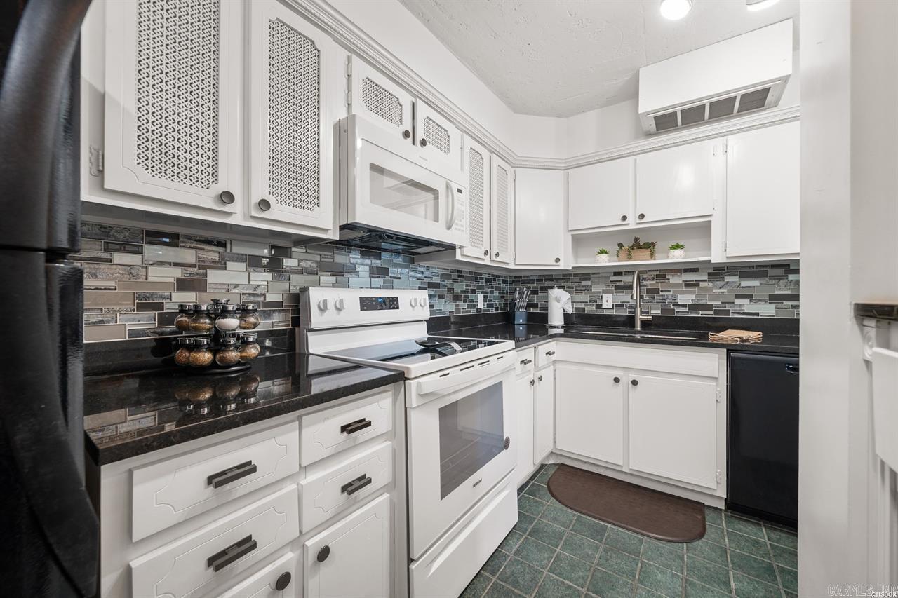 BEACON MANOR HPR - Residential