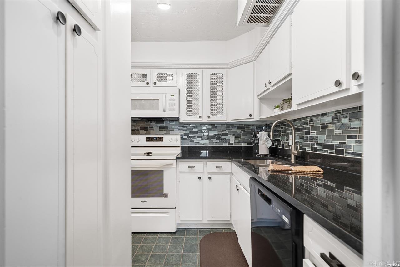 BEACON MANOR HPR - Residential