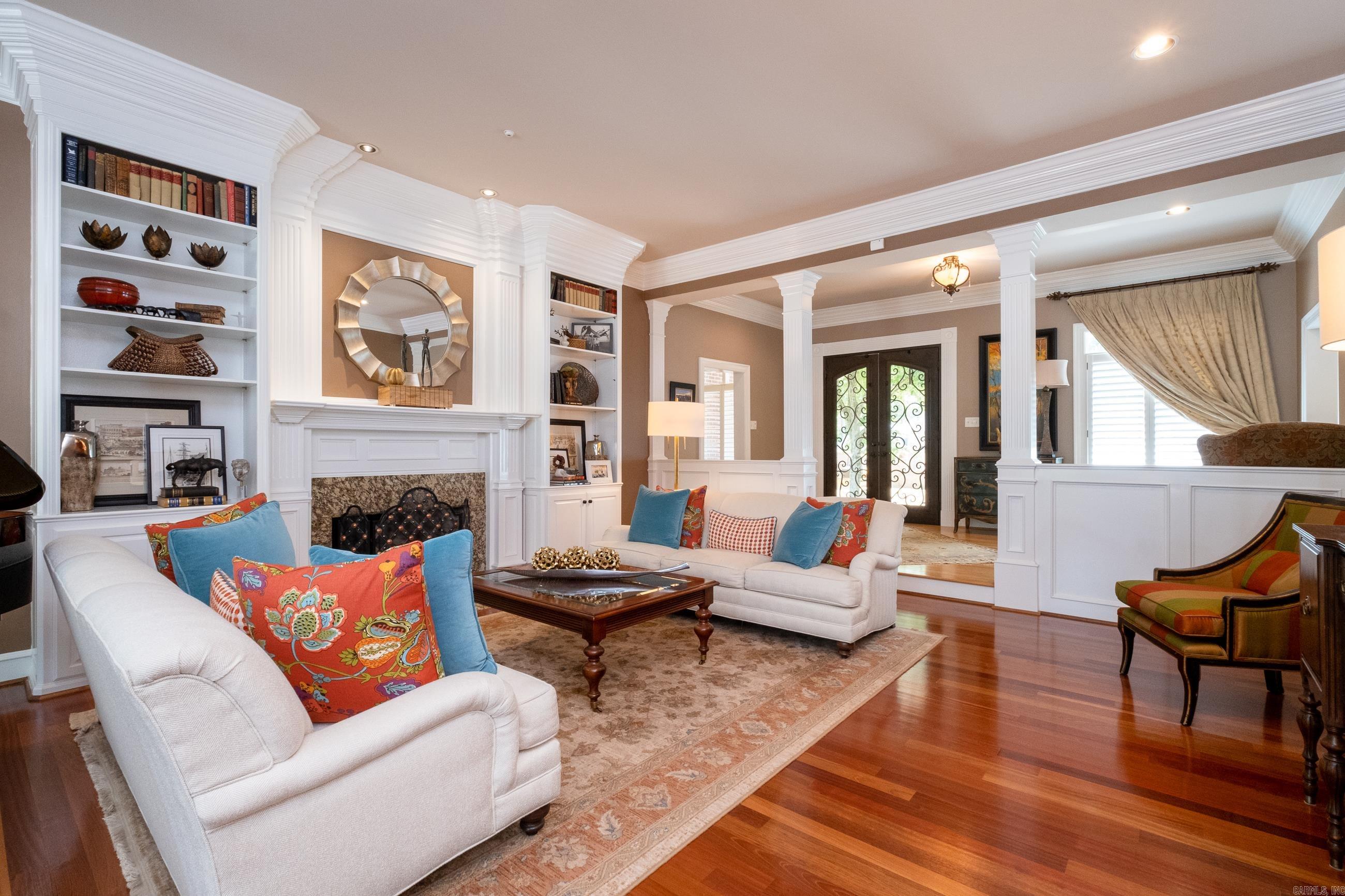 CHENAL VALLEY CHENAL CIRCLE - Residential