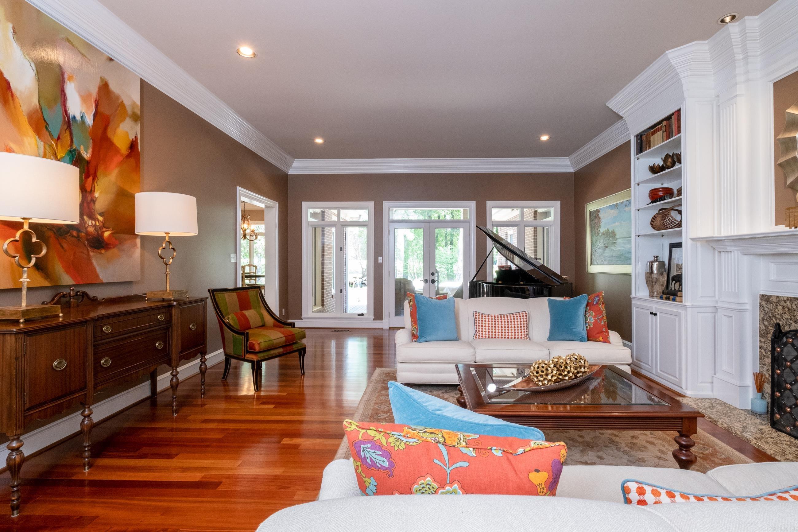 CHENAL VALLEY CHENAL CIRCLE - Residential