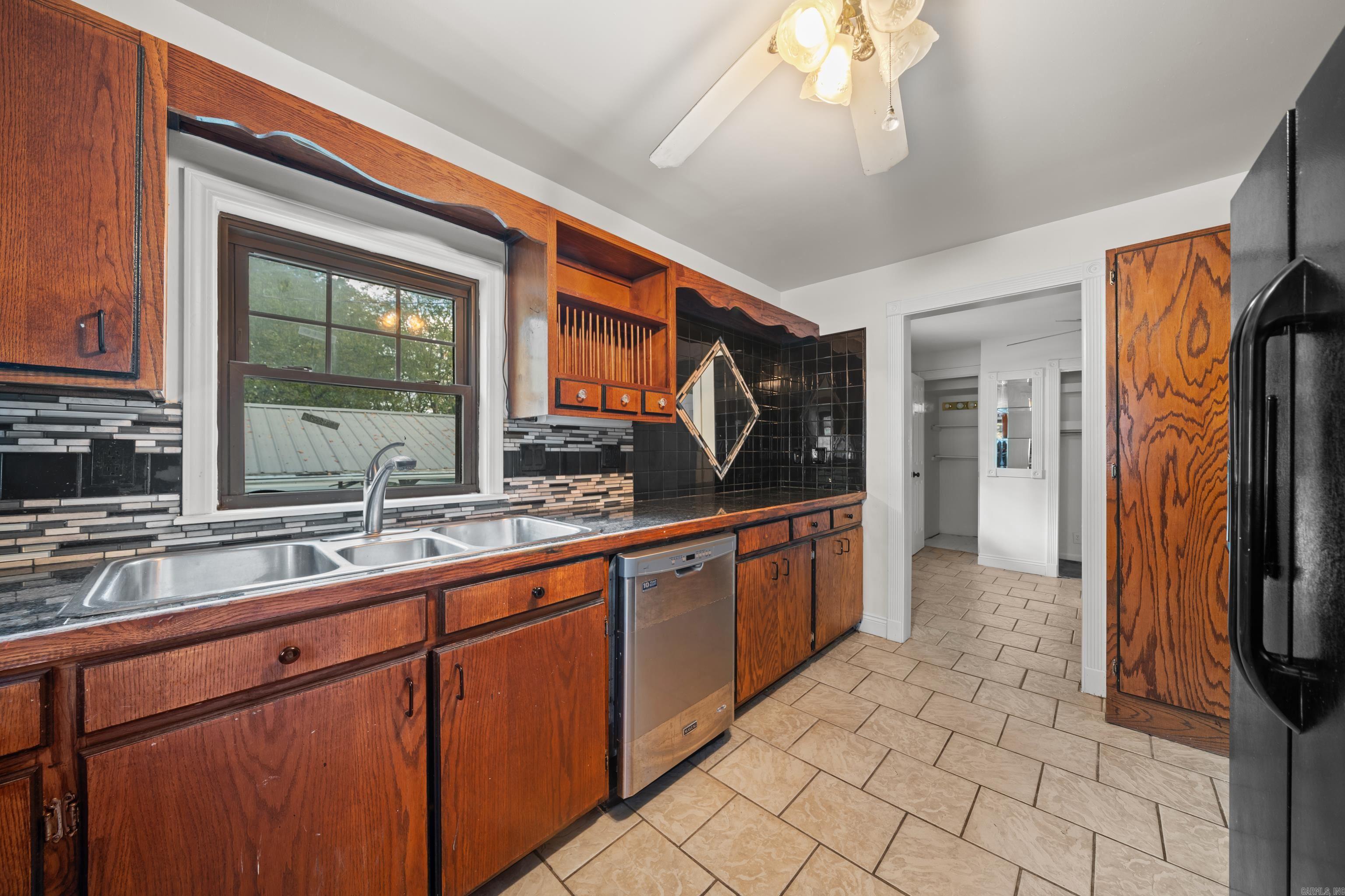 DIERKS HAYS 2ND - Residential