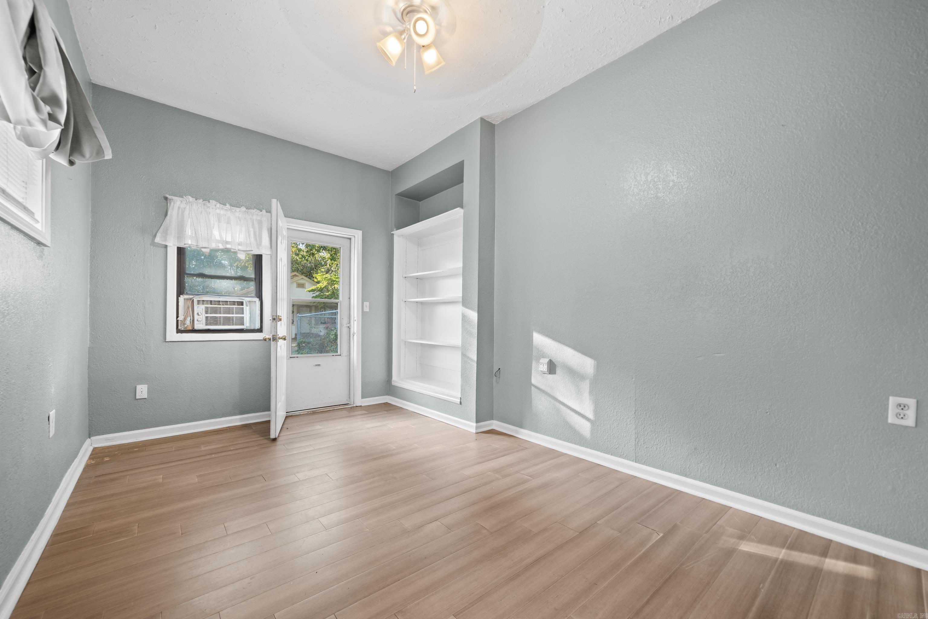 DIERKS HAYS 2ND - Residential