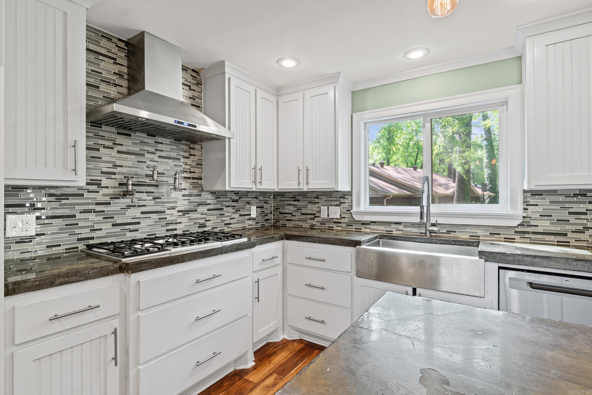 SMOKING OAKS ADD - Residential