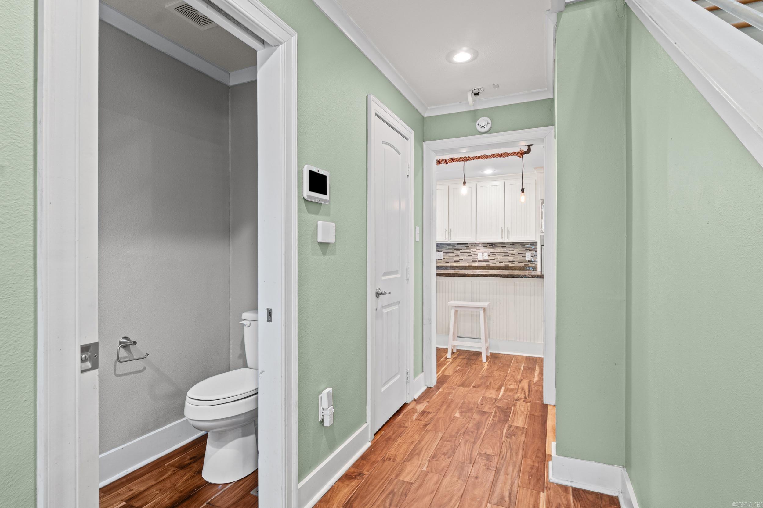 SMOKING OAKS ADD - Residential