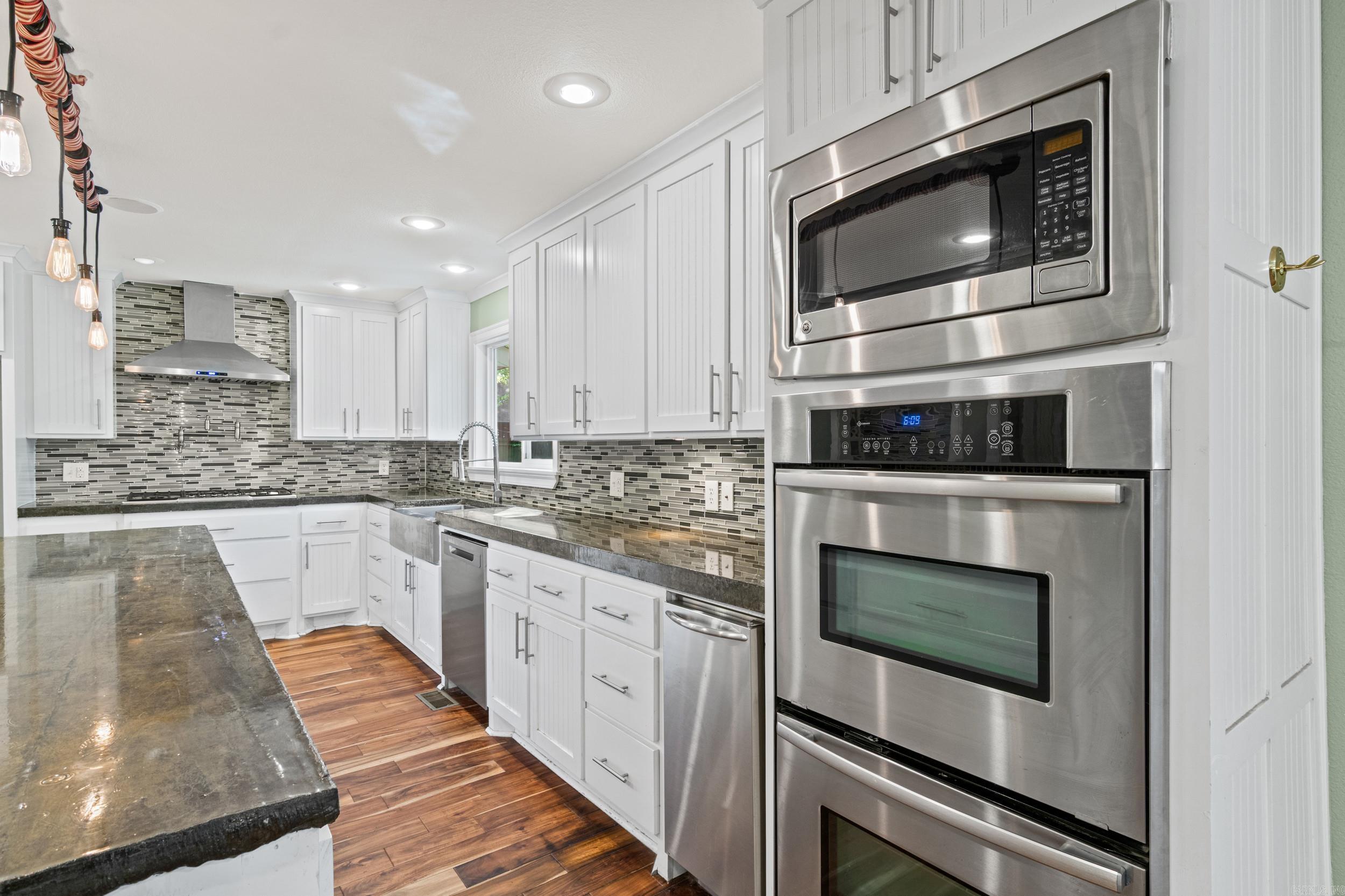 SMOKING OAKS ADD - Residential