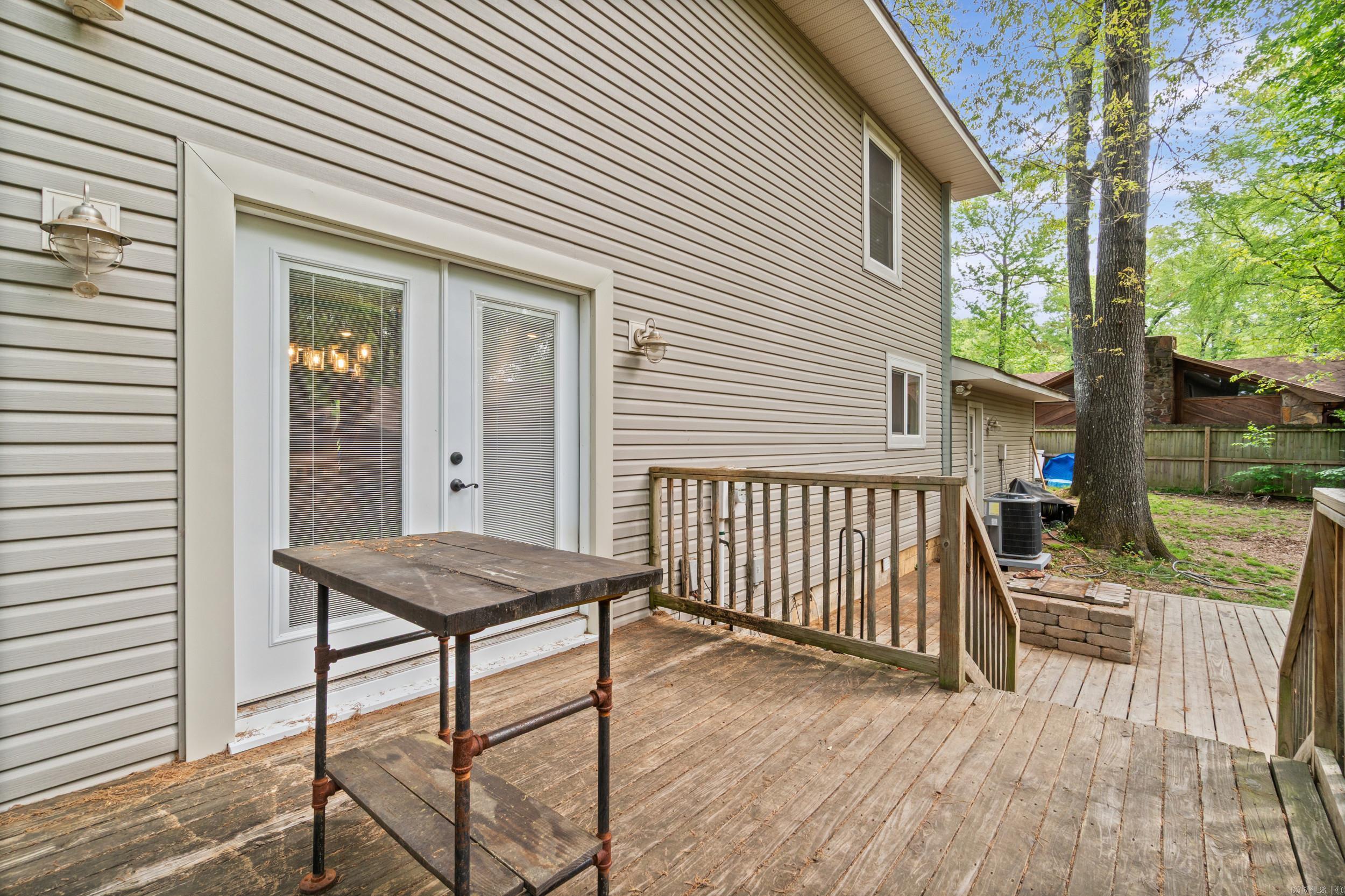 SMOKING OAKS ADD - Residential