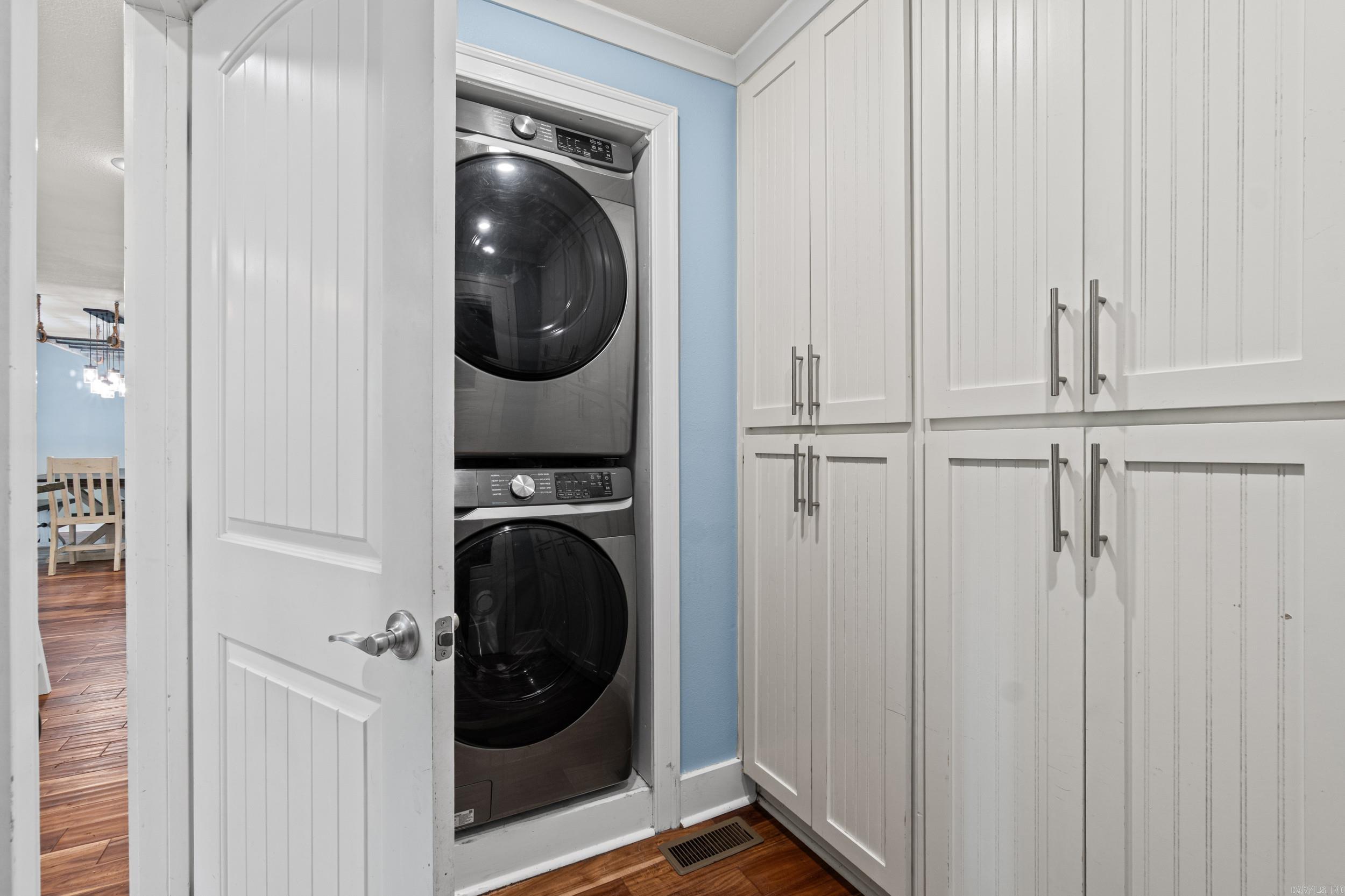 SMOKING OAKS ADD - Residential