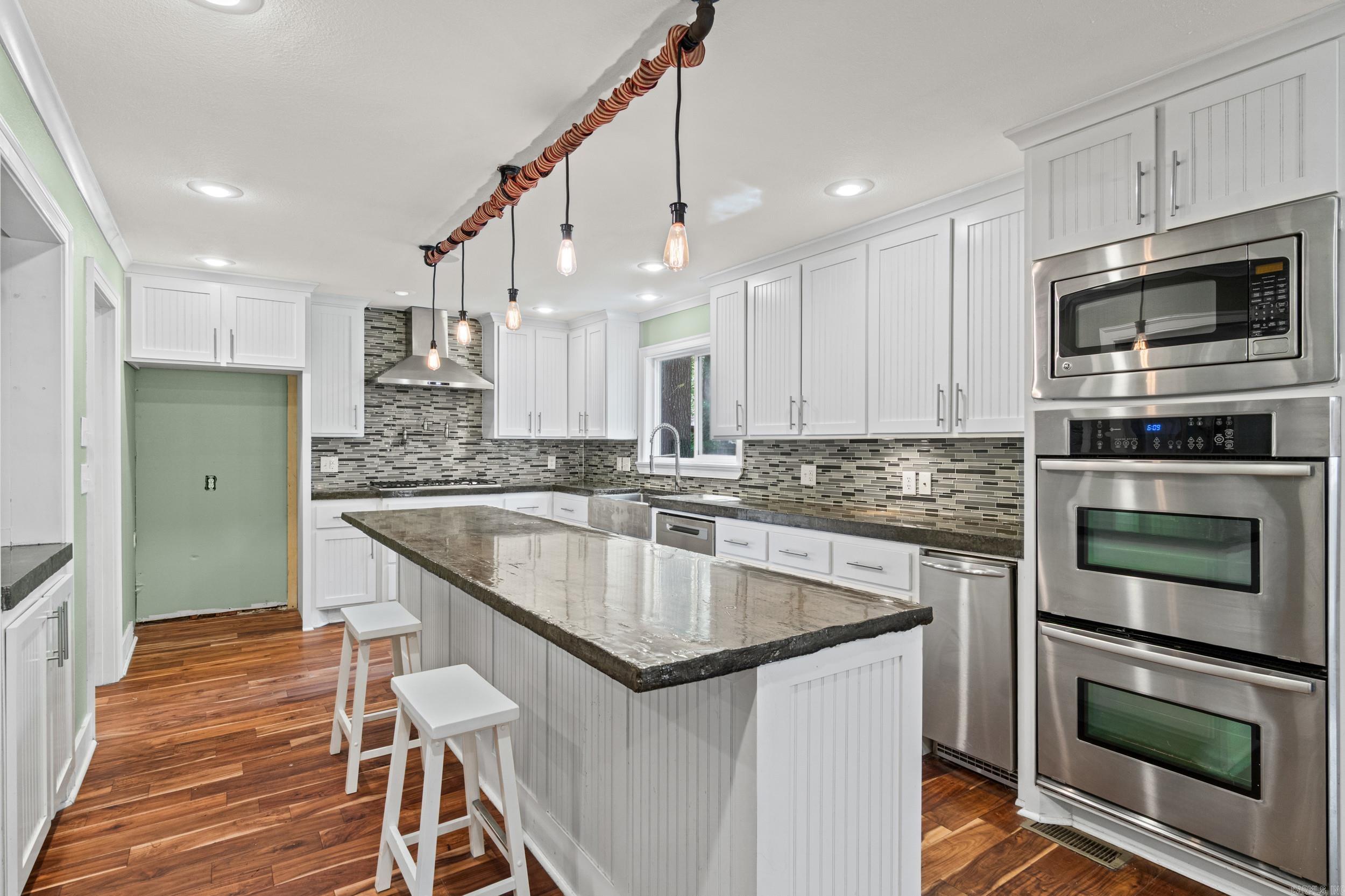 SMOKING OAKS ADD - Residential