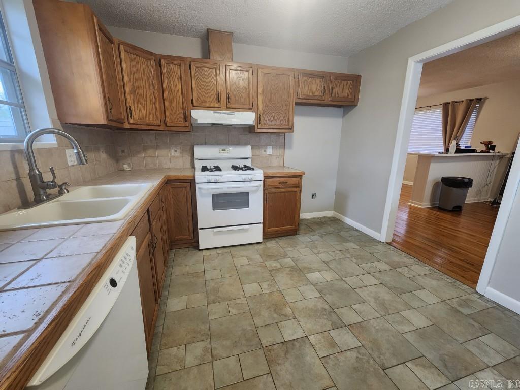 TANGLEWOOD - Residential