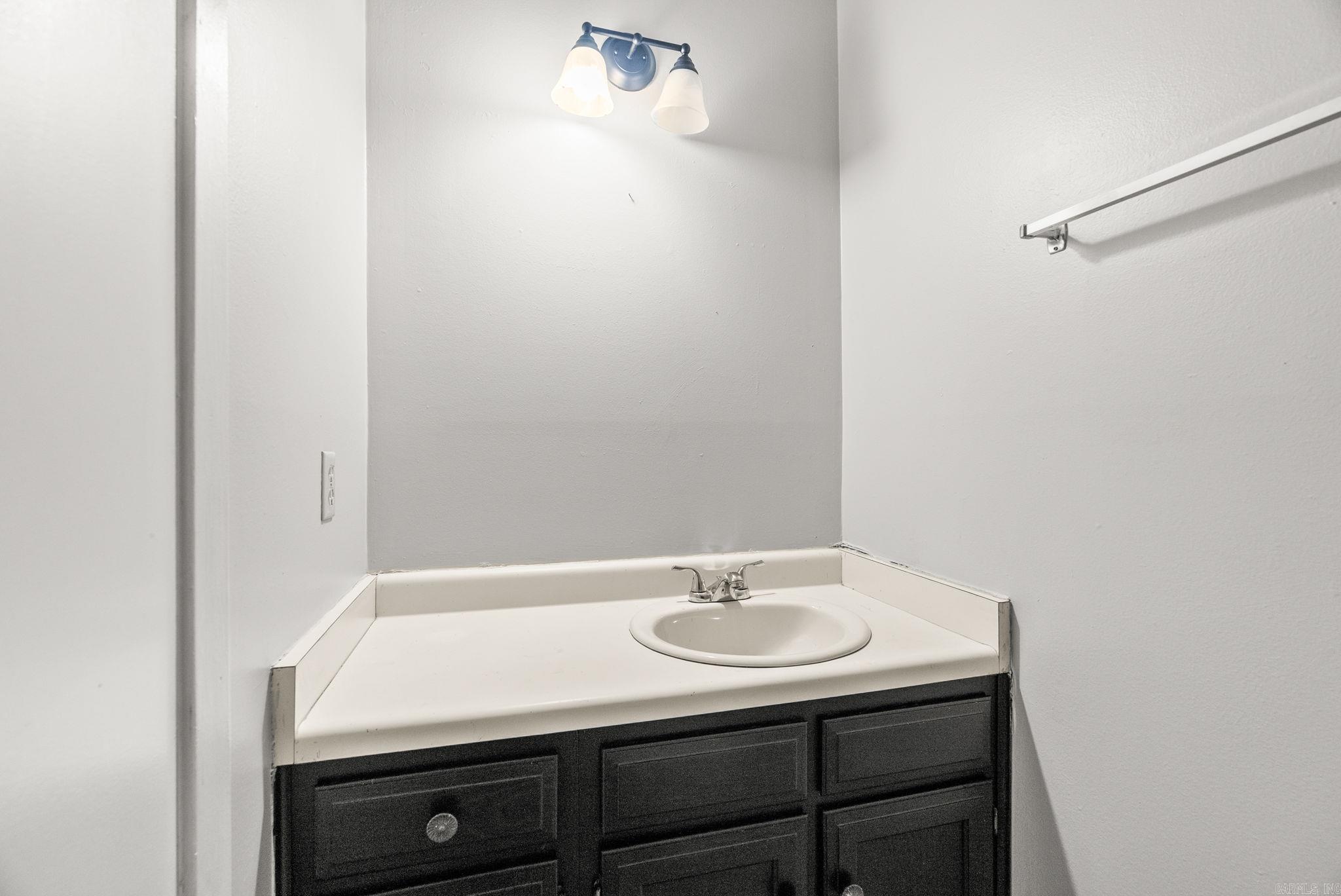 Oak Crest Manor Townhomes - Residential Lease