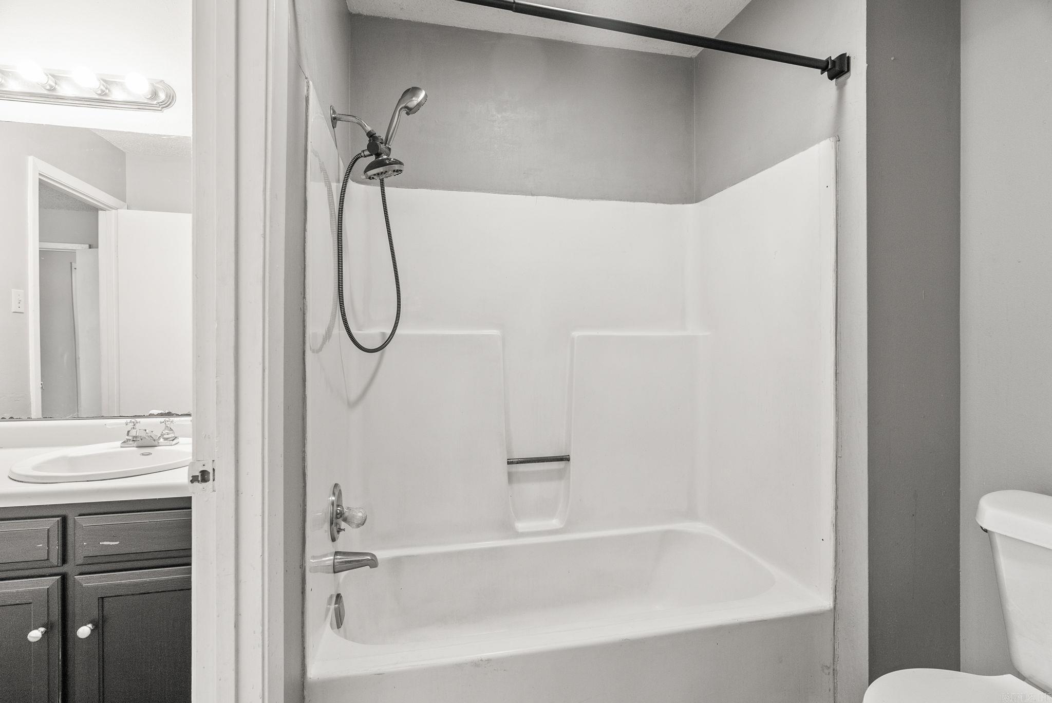 Oak Crest Manor Townhomes - Residential Lease